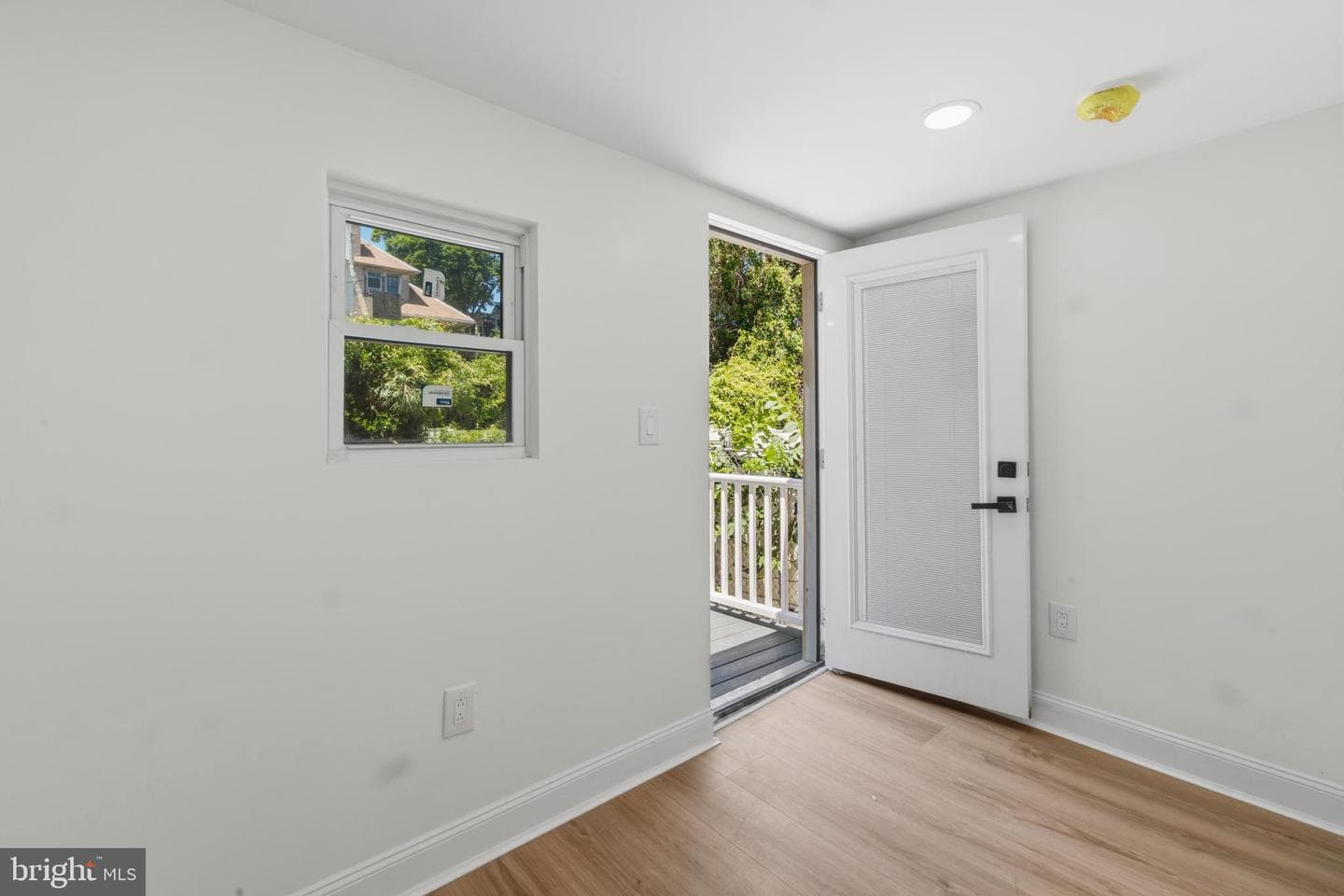 83 W Sharpnack Street photo 5