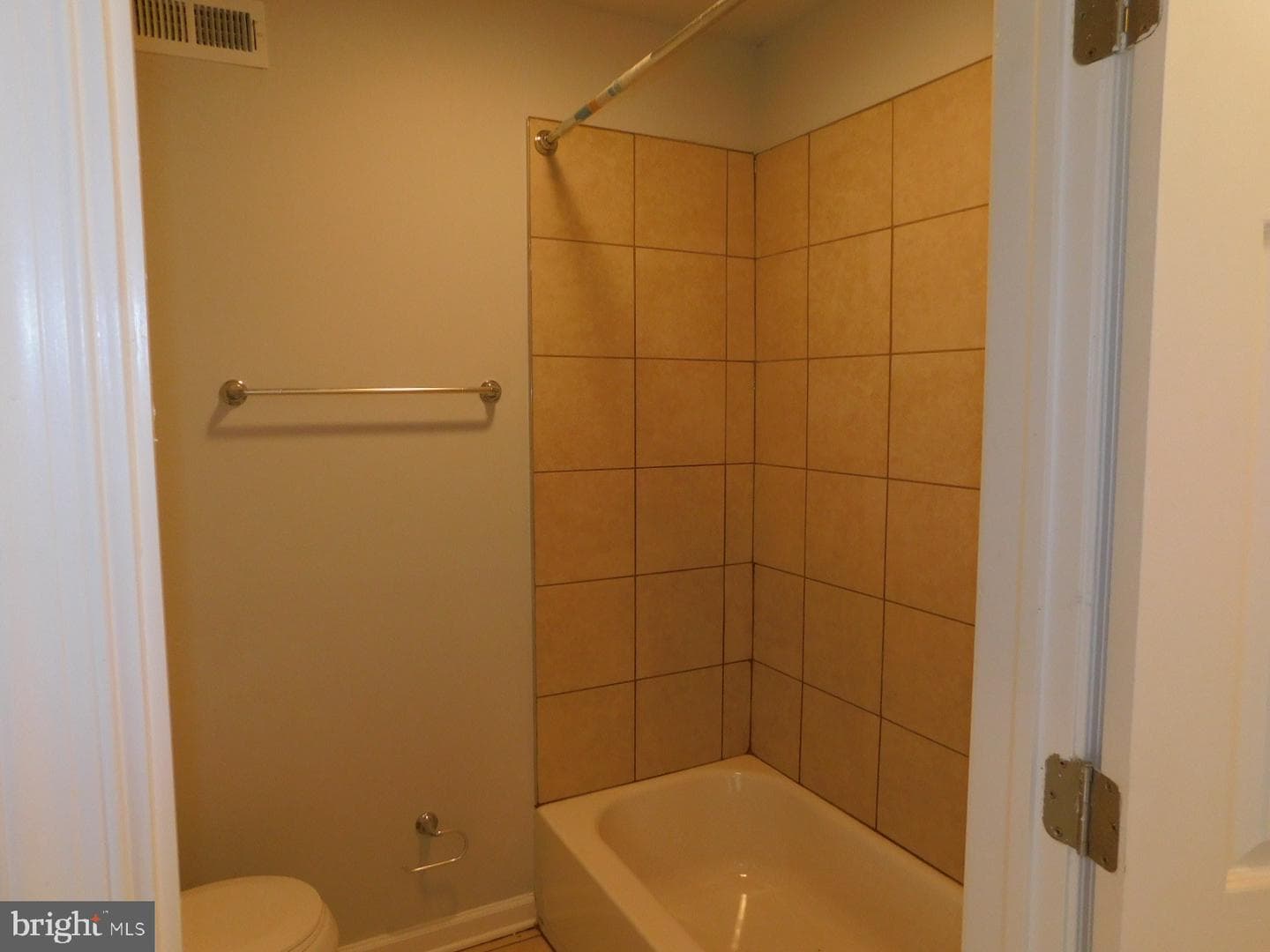 2534 Nicholas Street photo 10