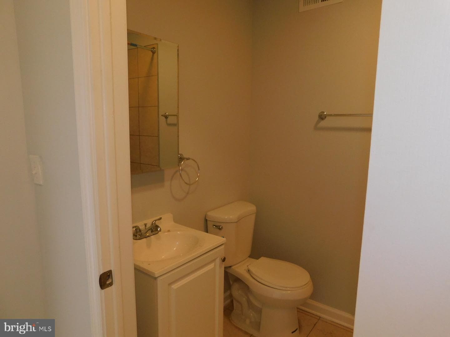 2534 Nicholas Street photo 11