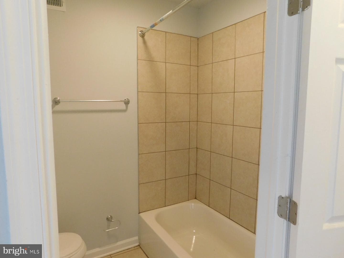 2534 Nicholas Street photo 12