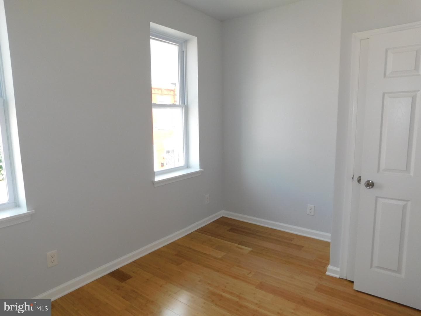 2534 Nicholas Street photo 19