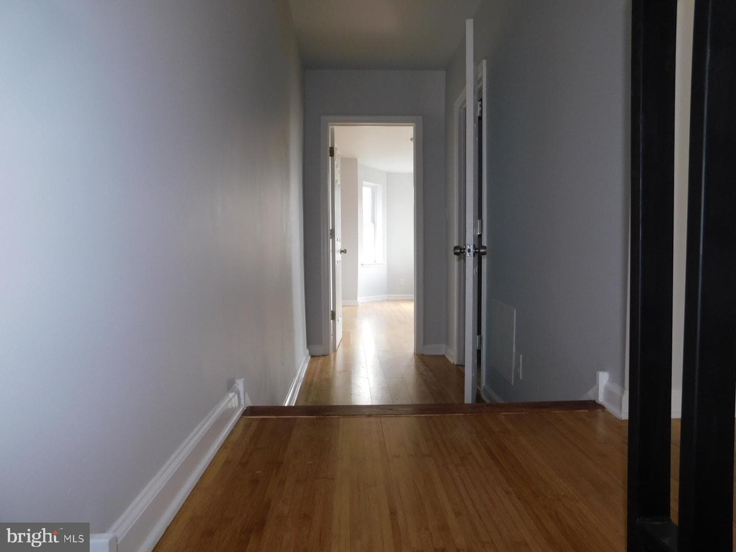2534 Nicholas Street photo 24