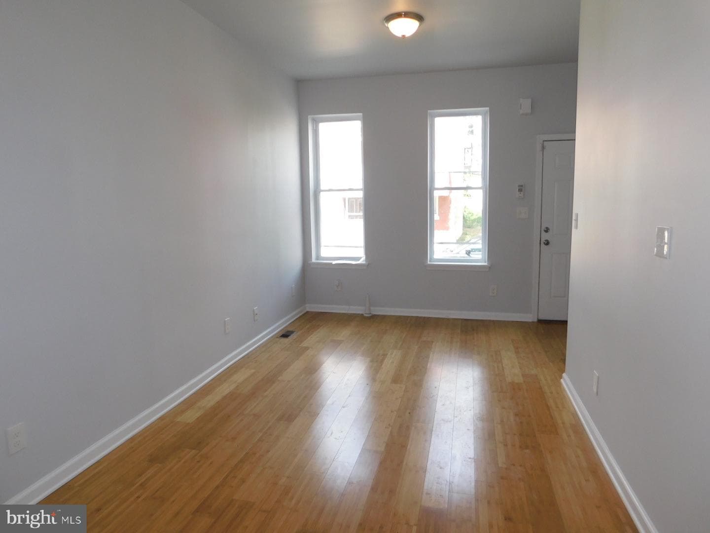 2534 Nicholas Street photo 6