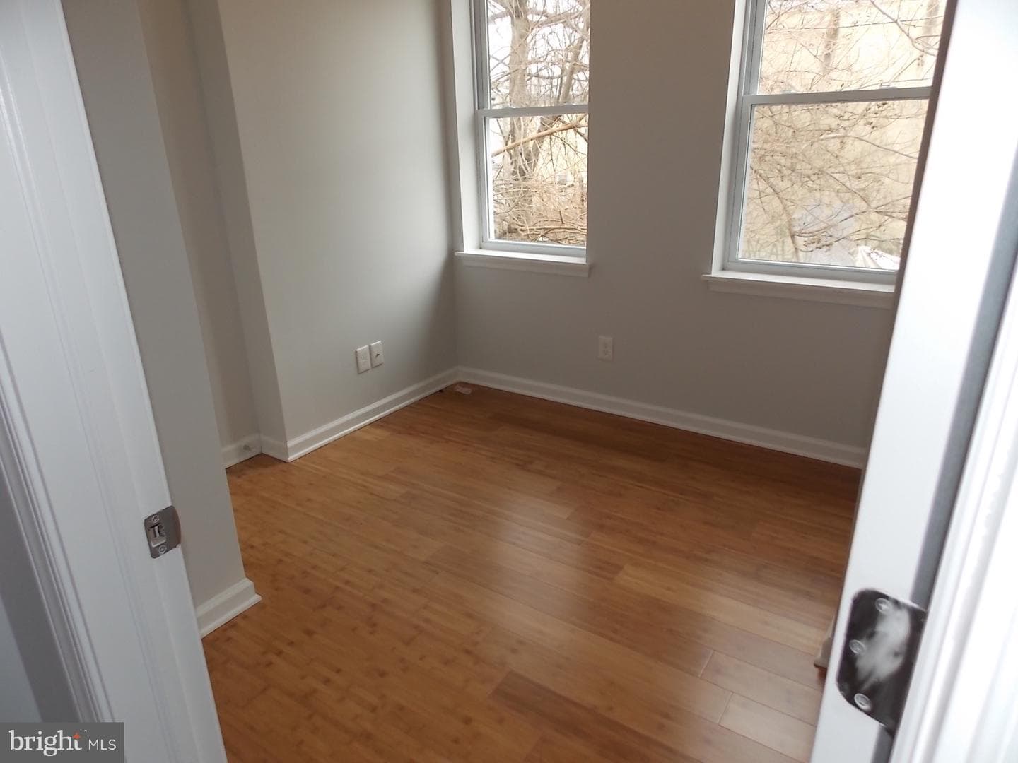 2617 W Montgomery Avenue photo 4