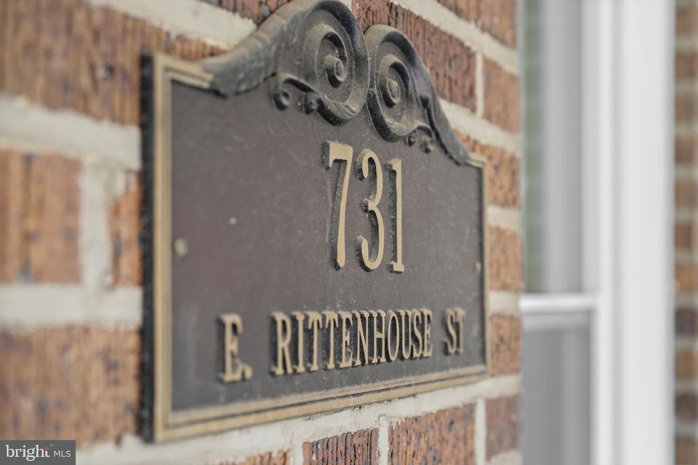 731 E Rittenhouse Street photo 4