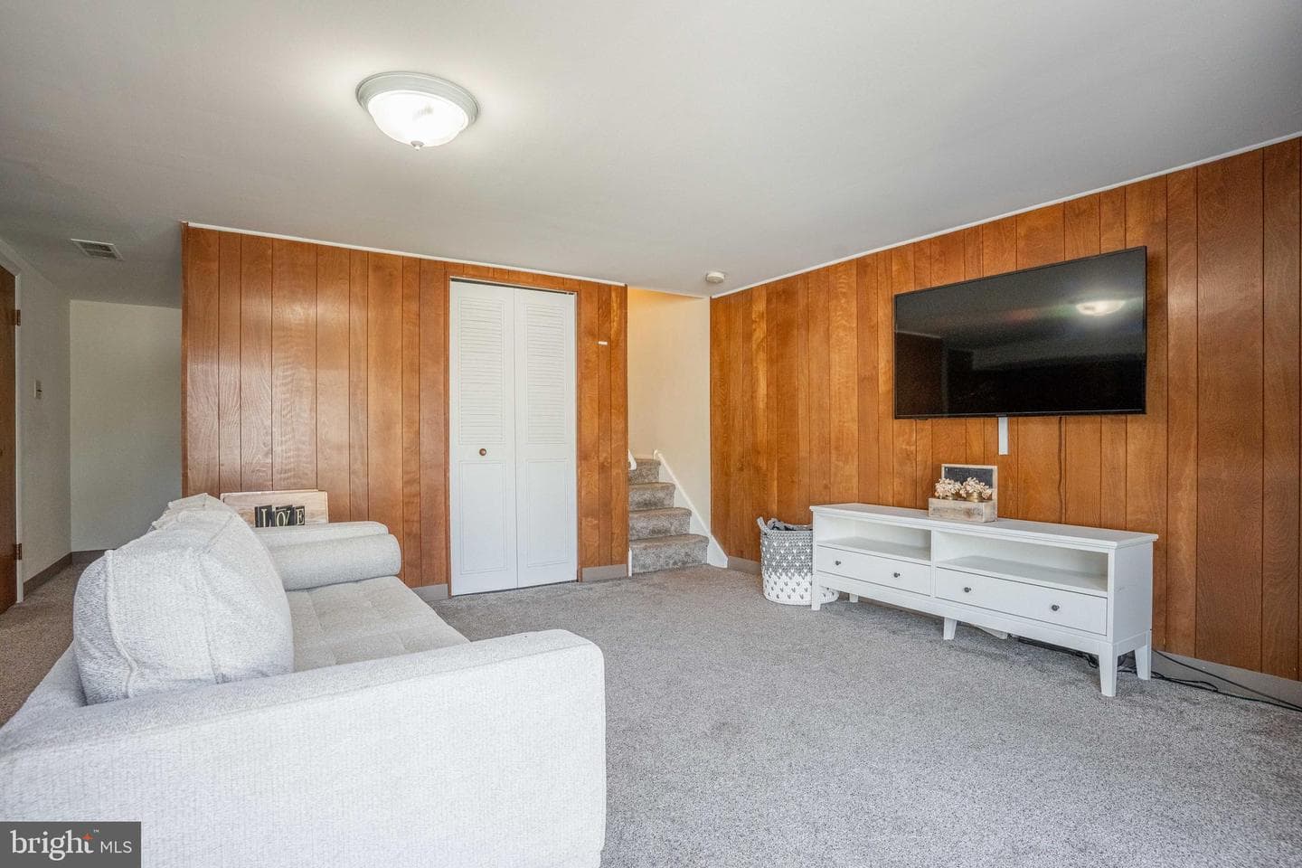 221 Goodford Road photo 17