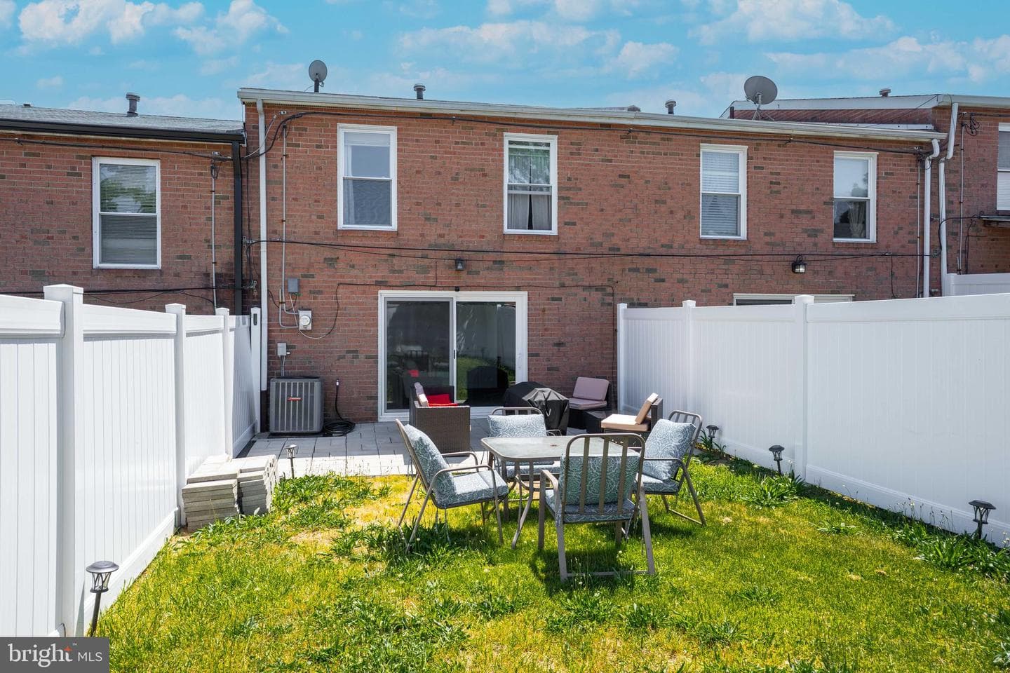 221 Goodford Road photo 24