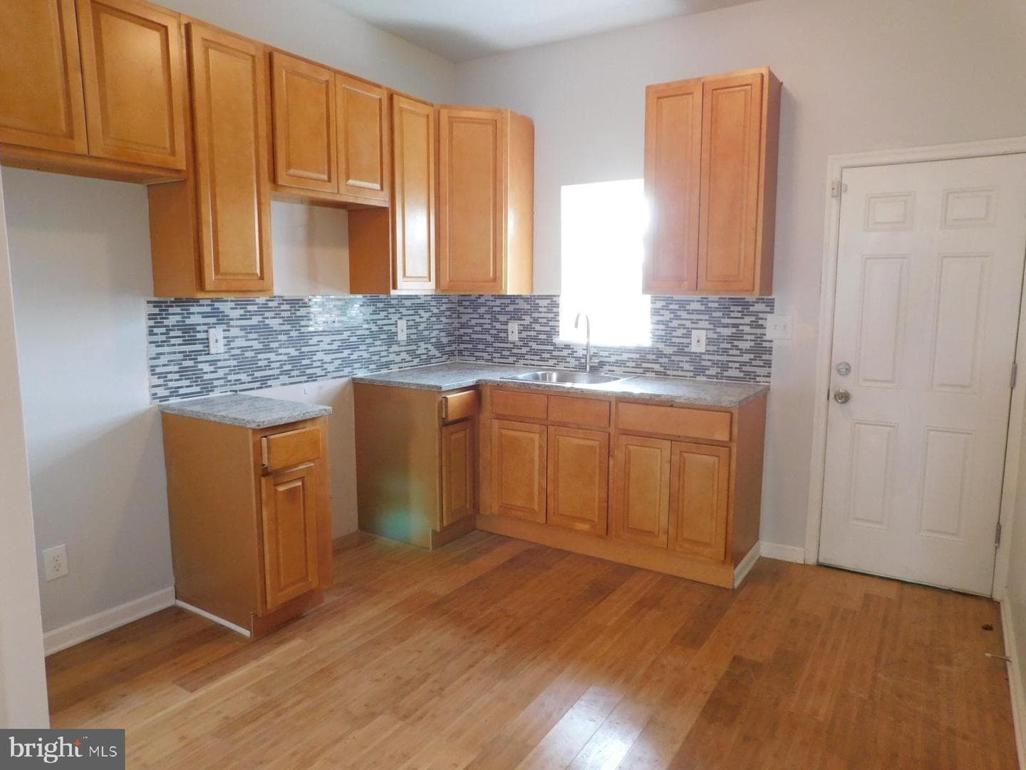 3038 Clifford Street photo 3