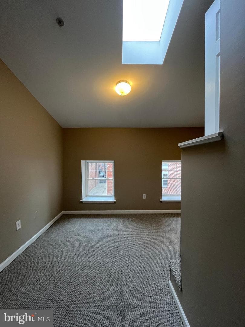 1027 N 4th Street #h photo 16
