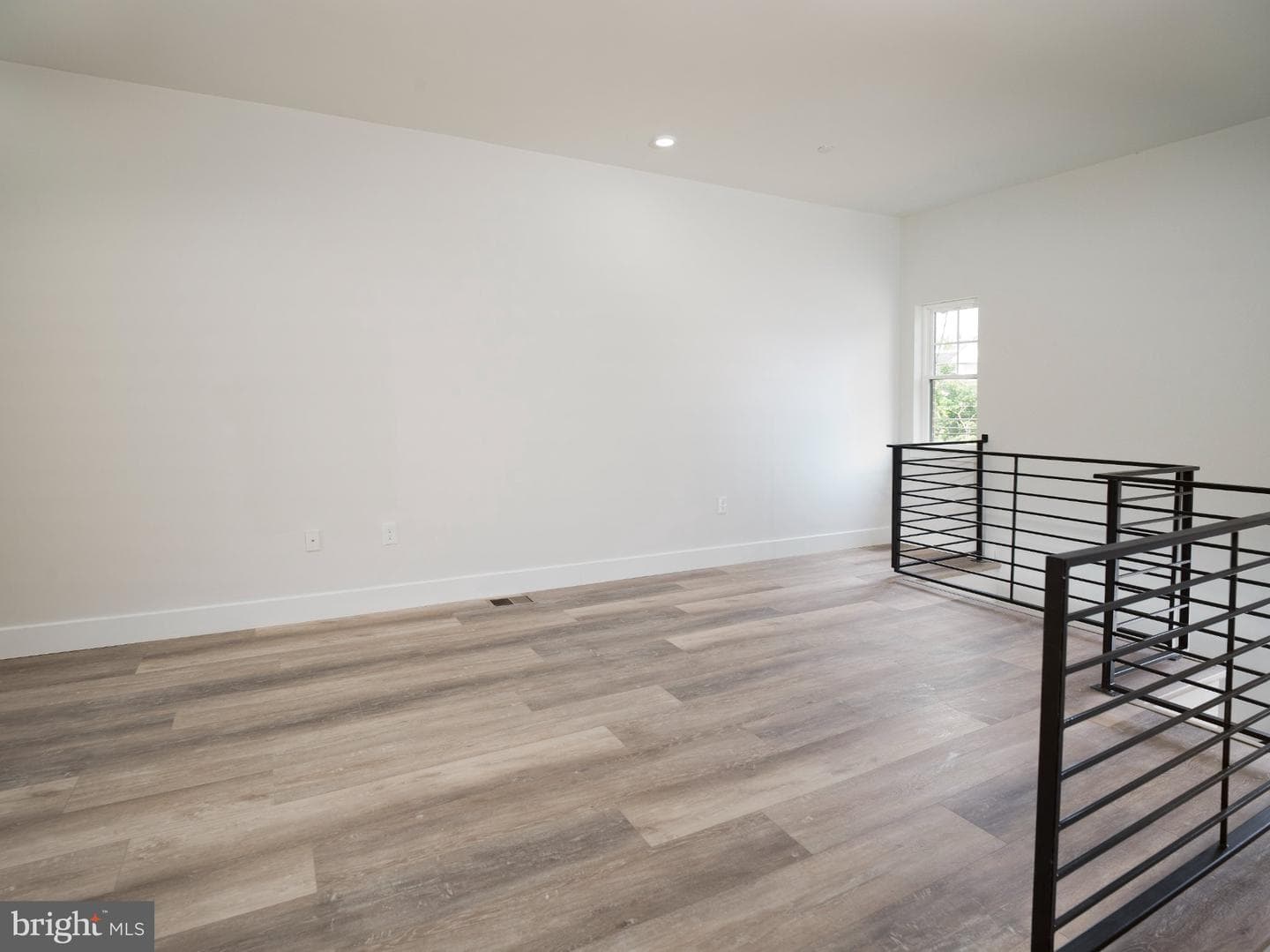 303 Fountain Street photo 5