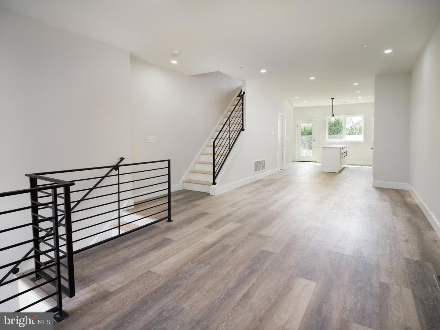 303 Fountain Street photo 6