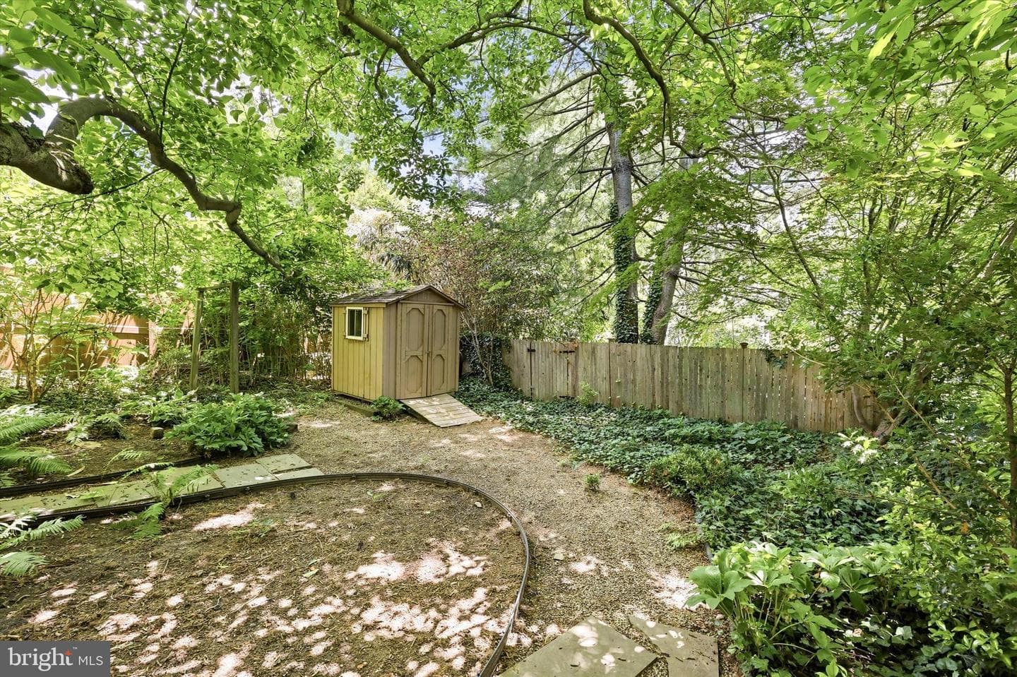 104 W Gravers Lane photo 25