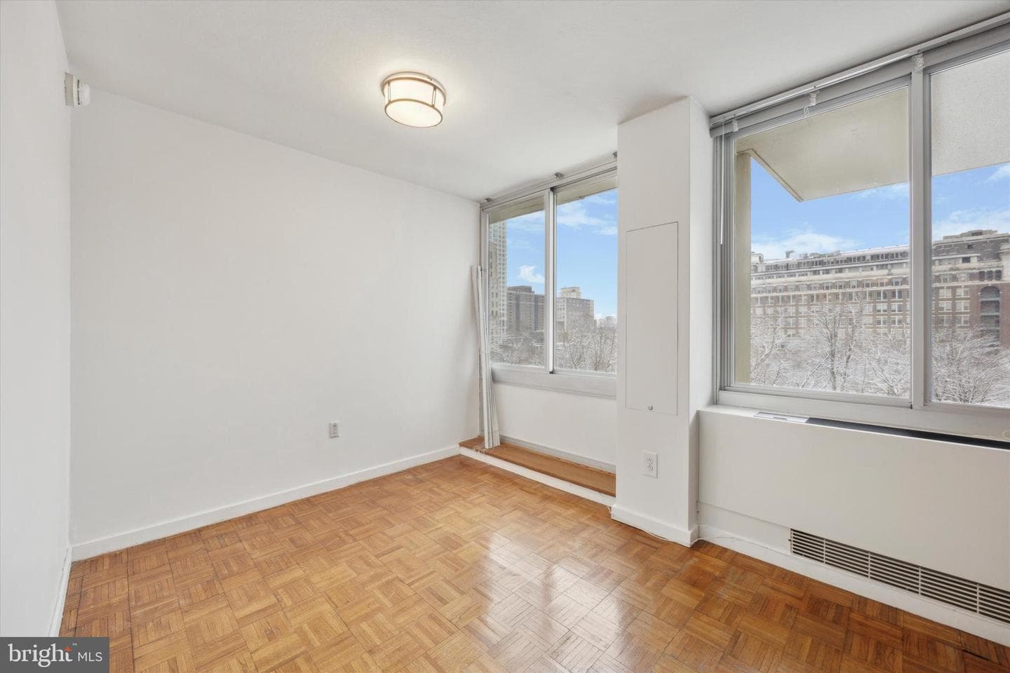 604 S Washington Square #804 photo 7