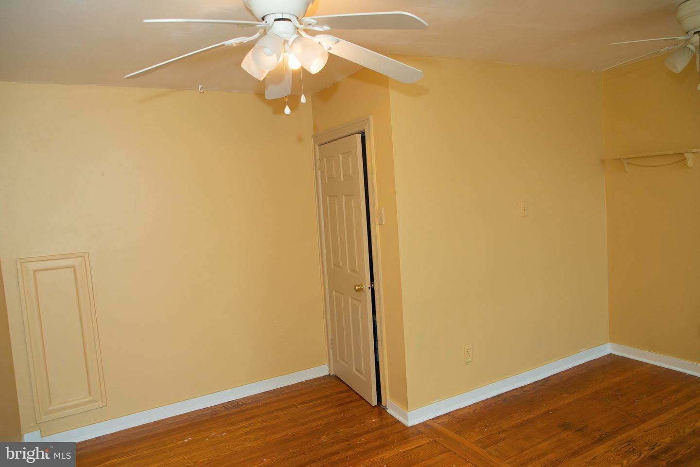 4209 Benner Street photo 19
