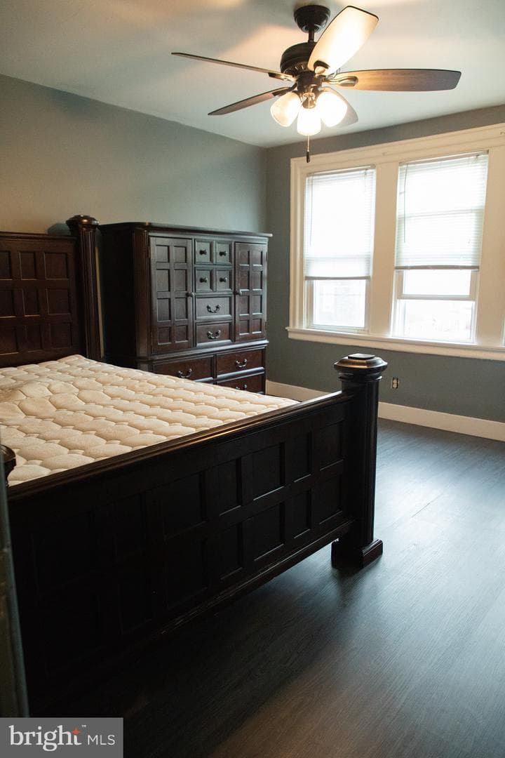 4209 Benner Street photo 23