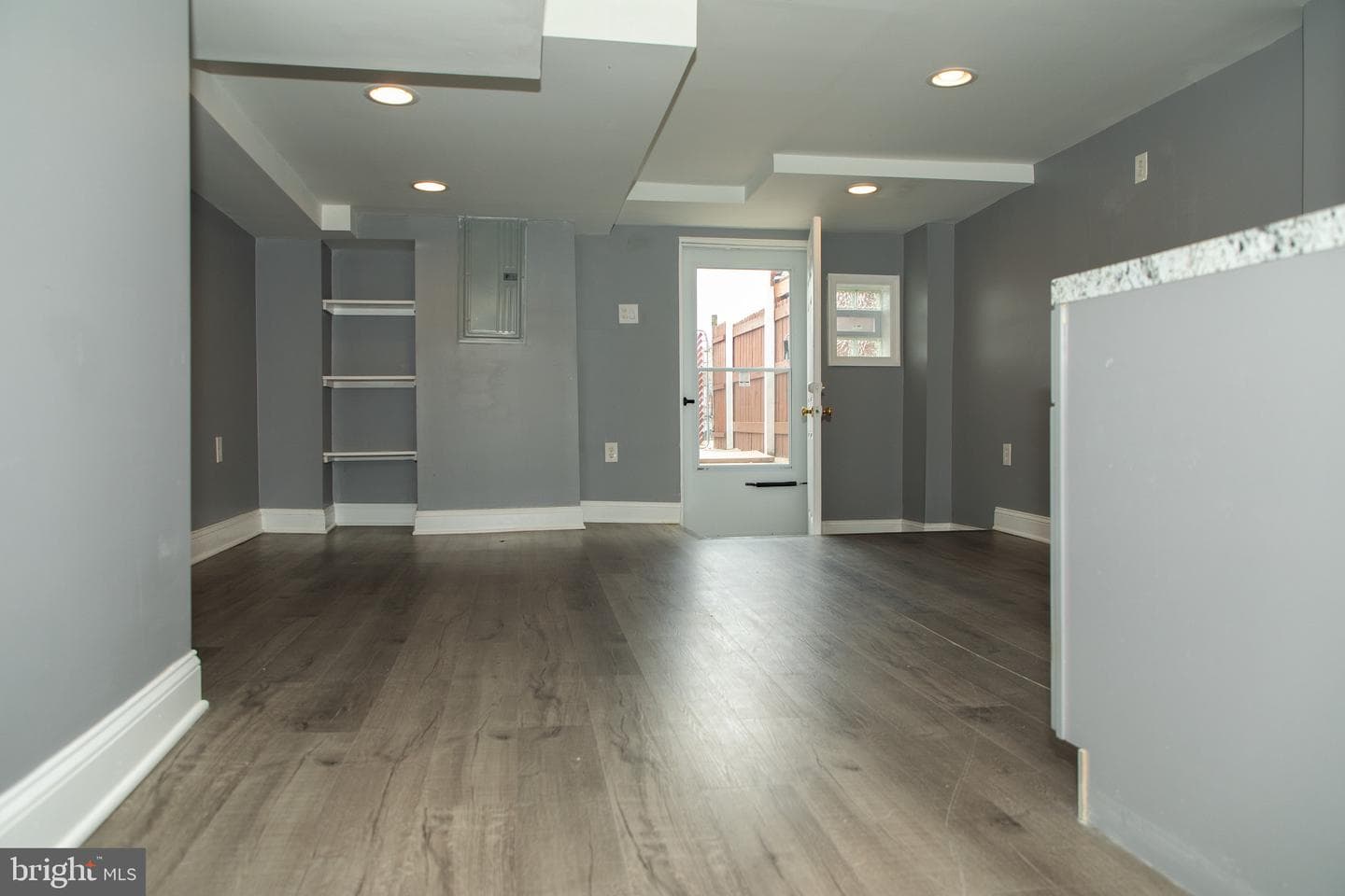 4209 Benner Street photo 26