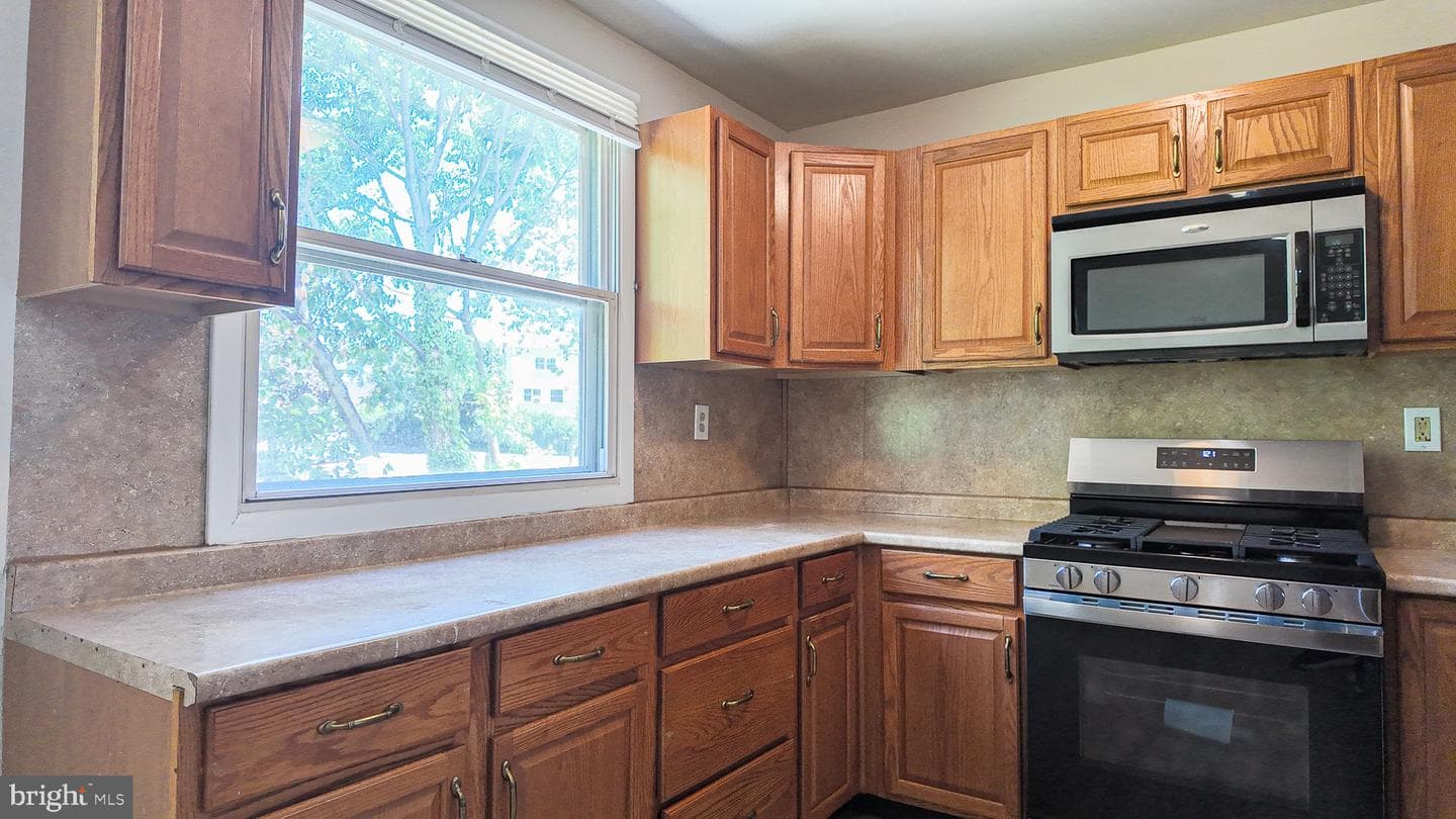 3403 Amity Road photo 12