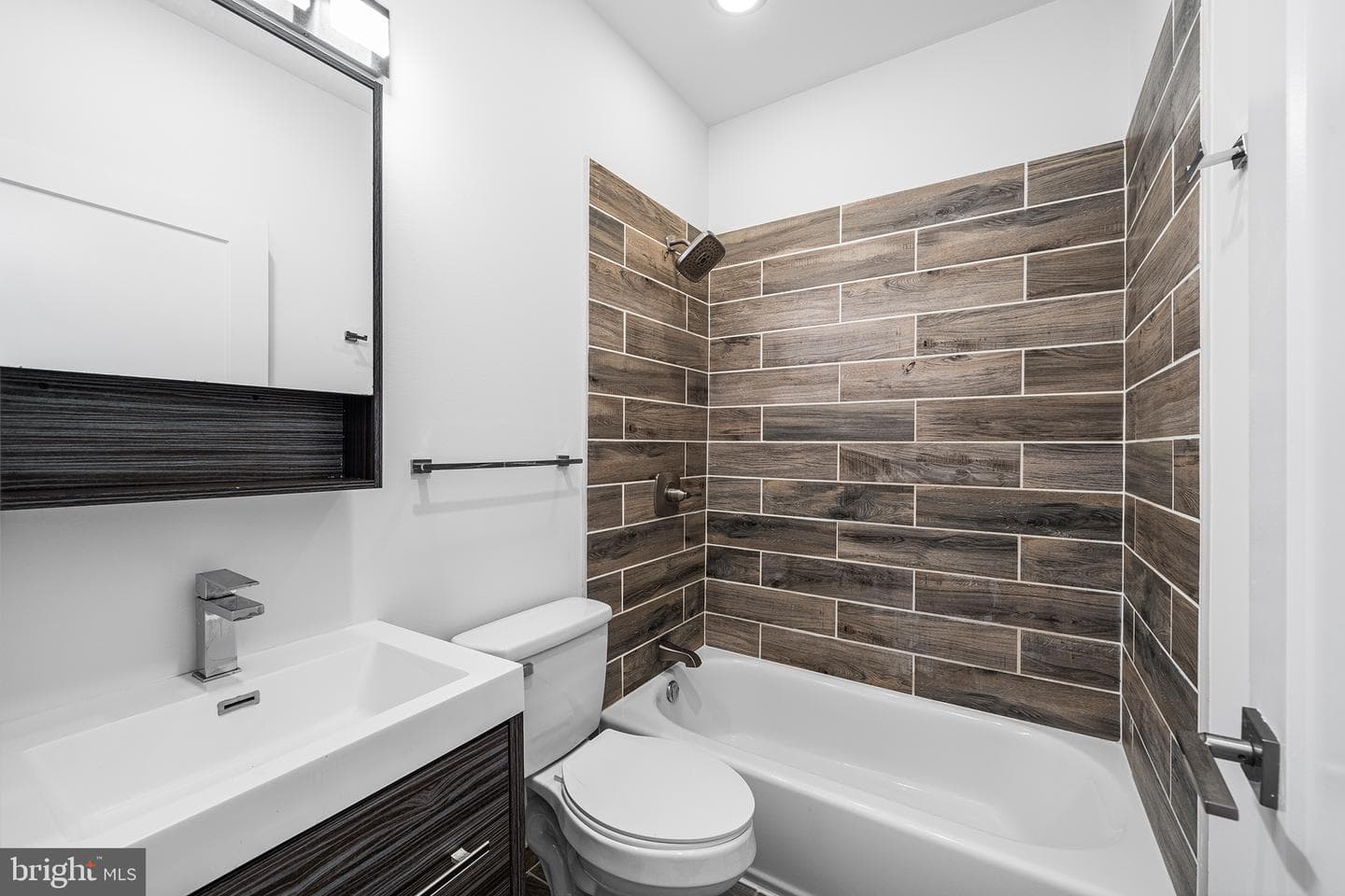4047 Green Street photo 19