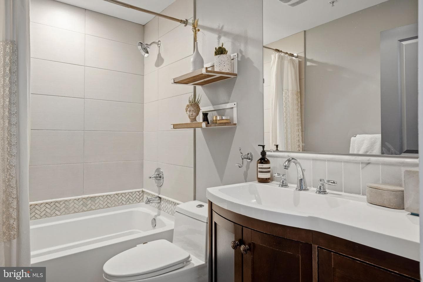1023 Mt Vernon Street #1 photo 13