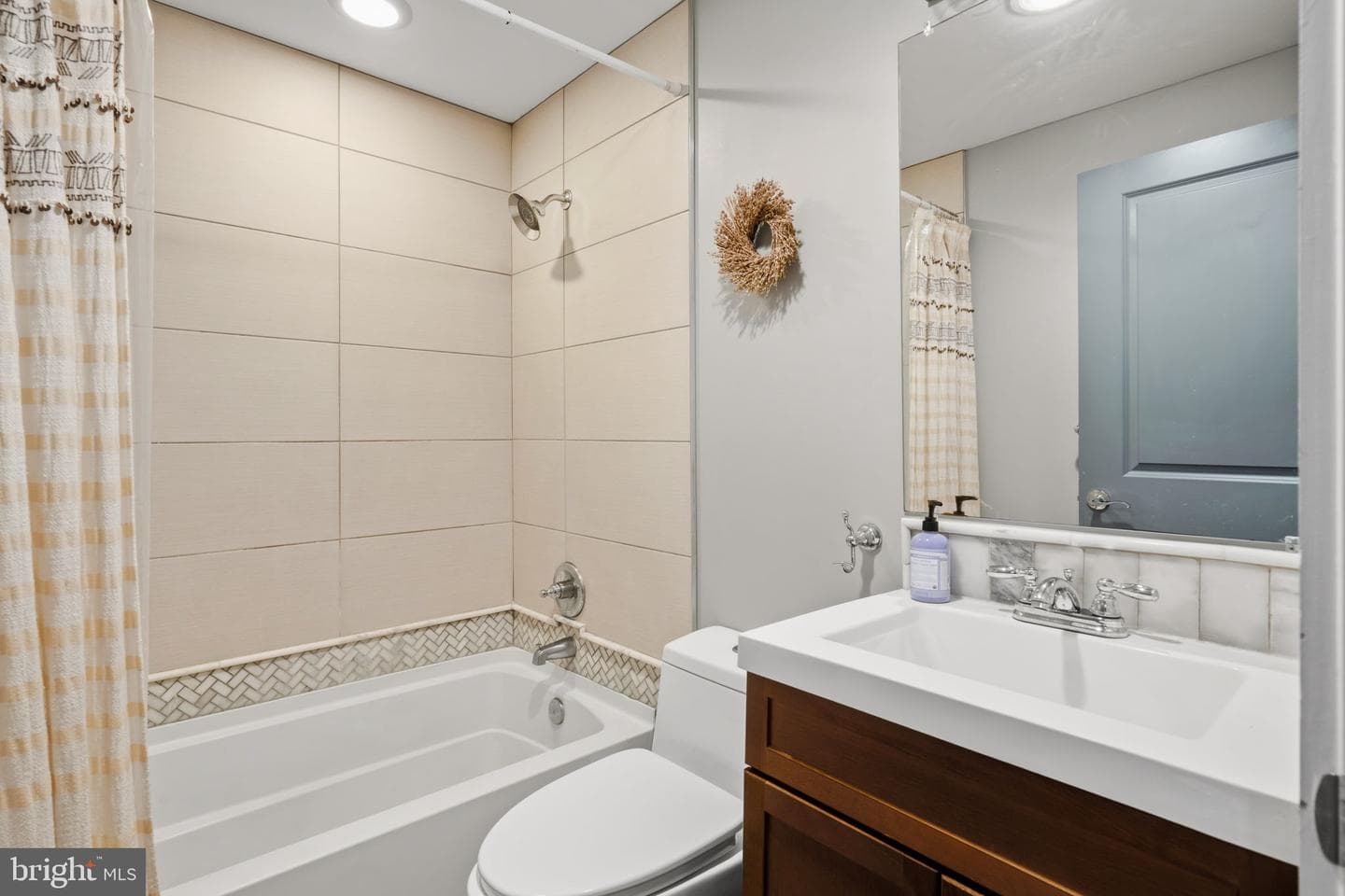 1023 Mt Vernon Street #1 photo 16