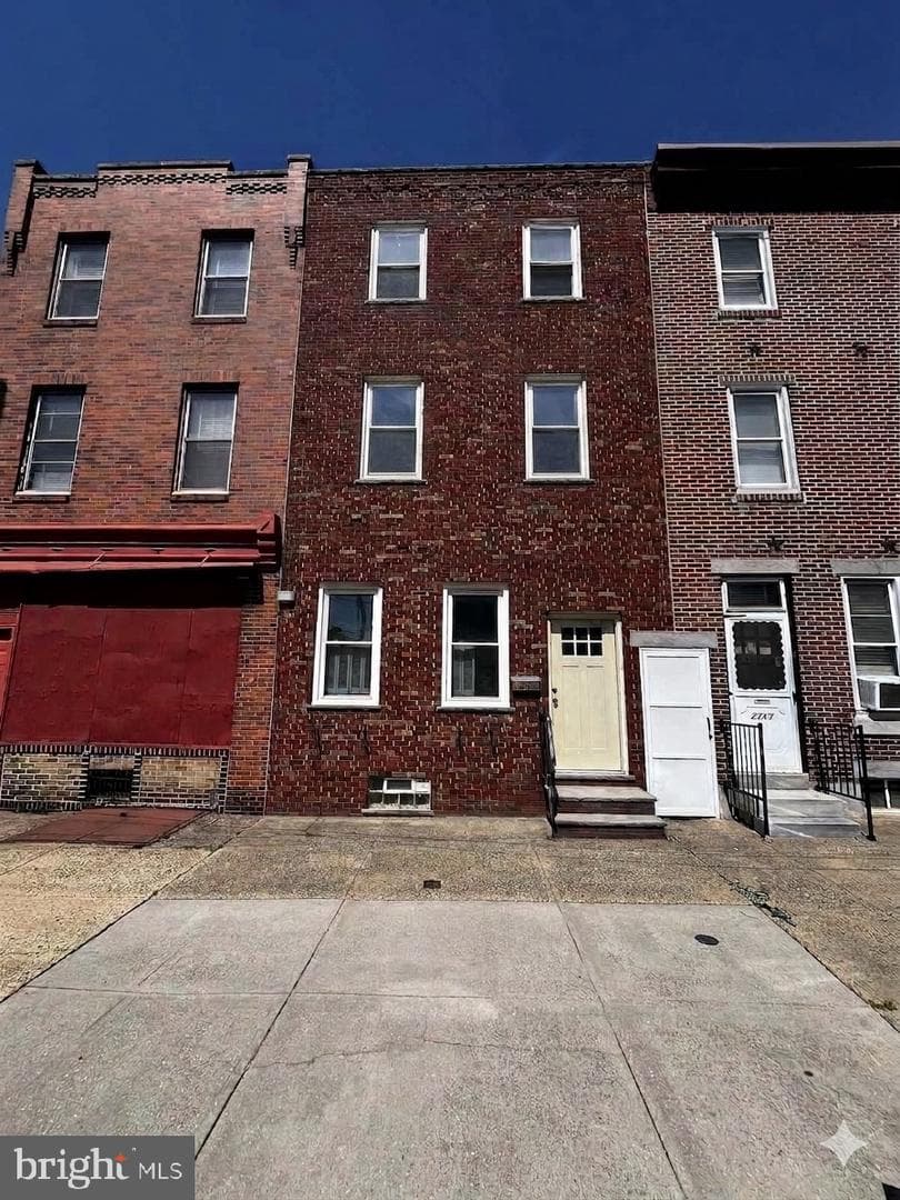 2715 E Lehigh Avenue photo 15