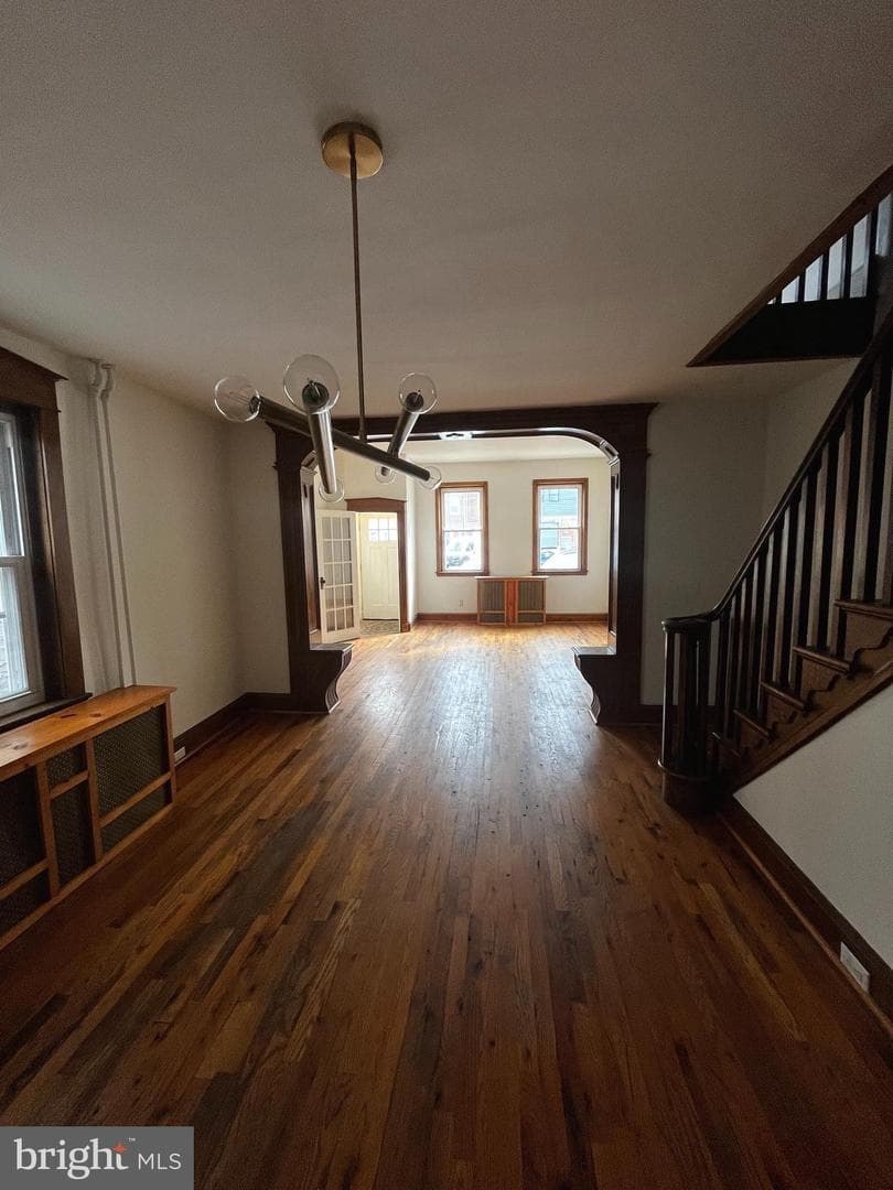 2715 E Lehigh Avenue photo 3