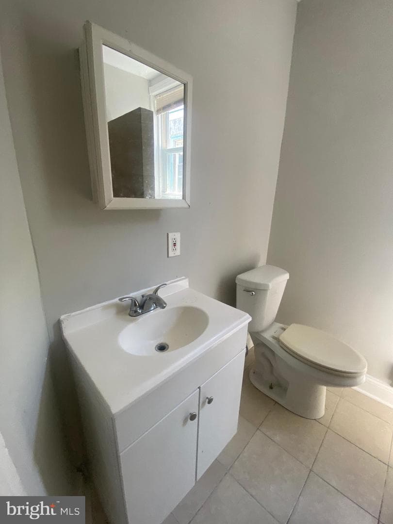 139 W Hansberry Street photo 39