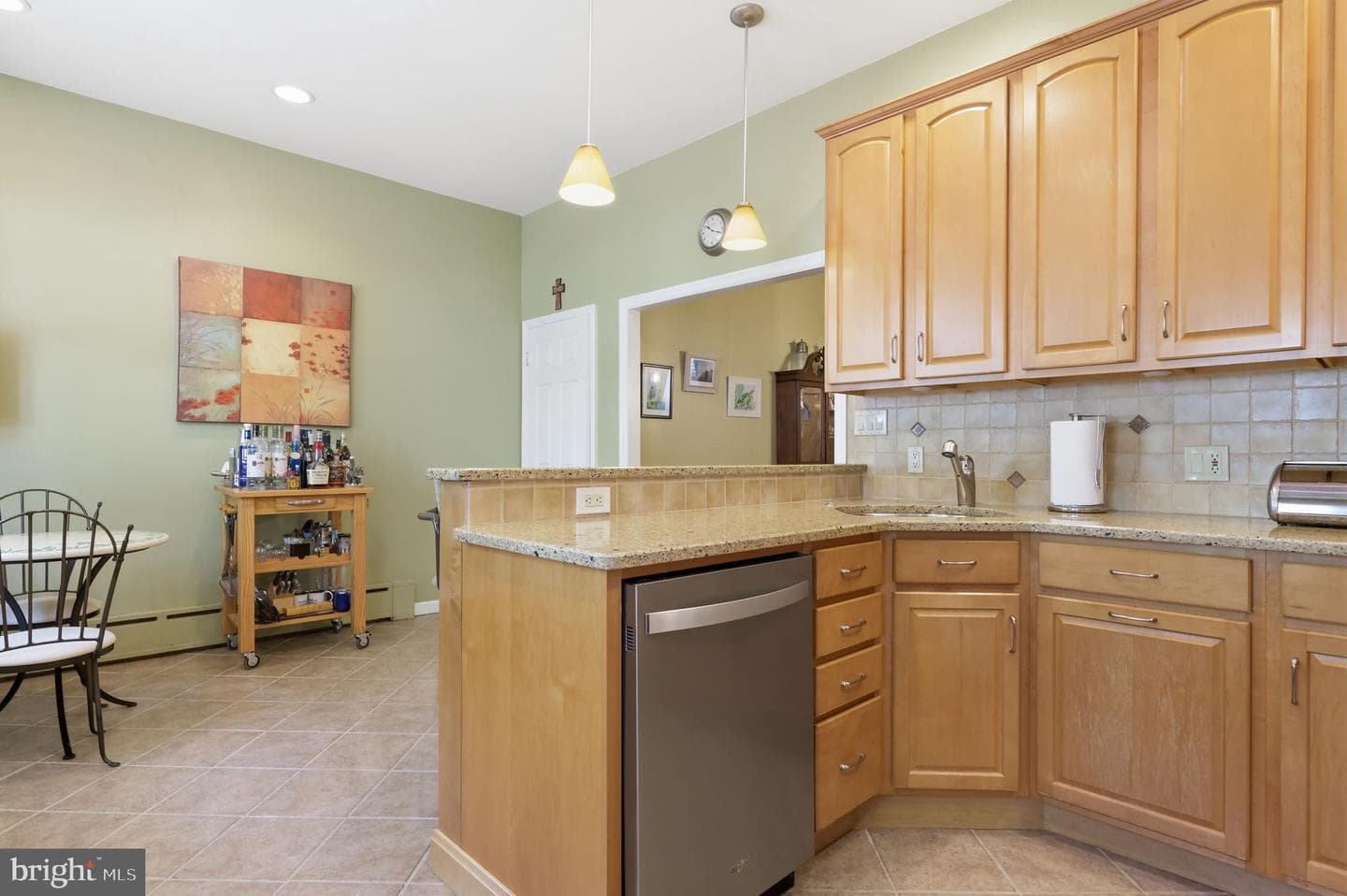 241 E Highland Avenue photo 12