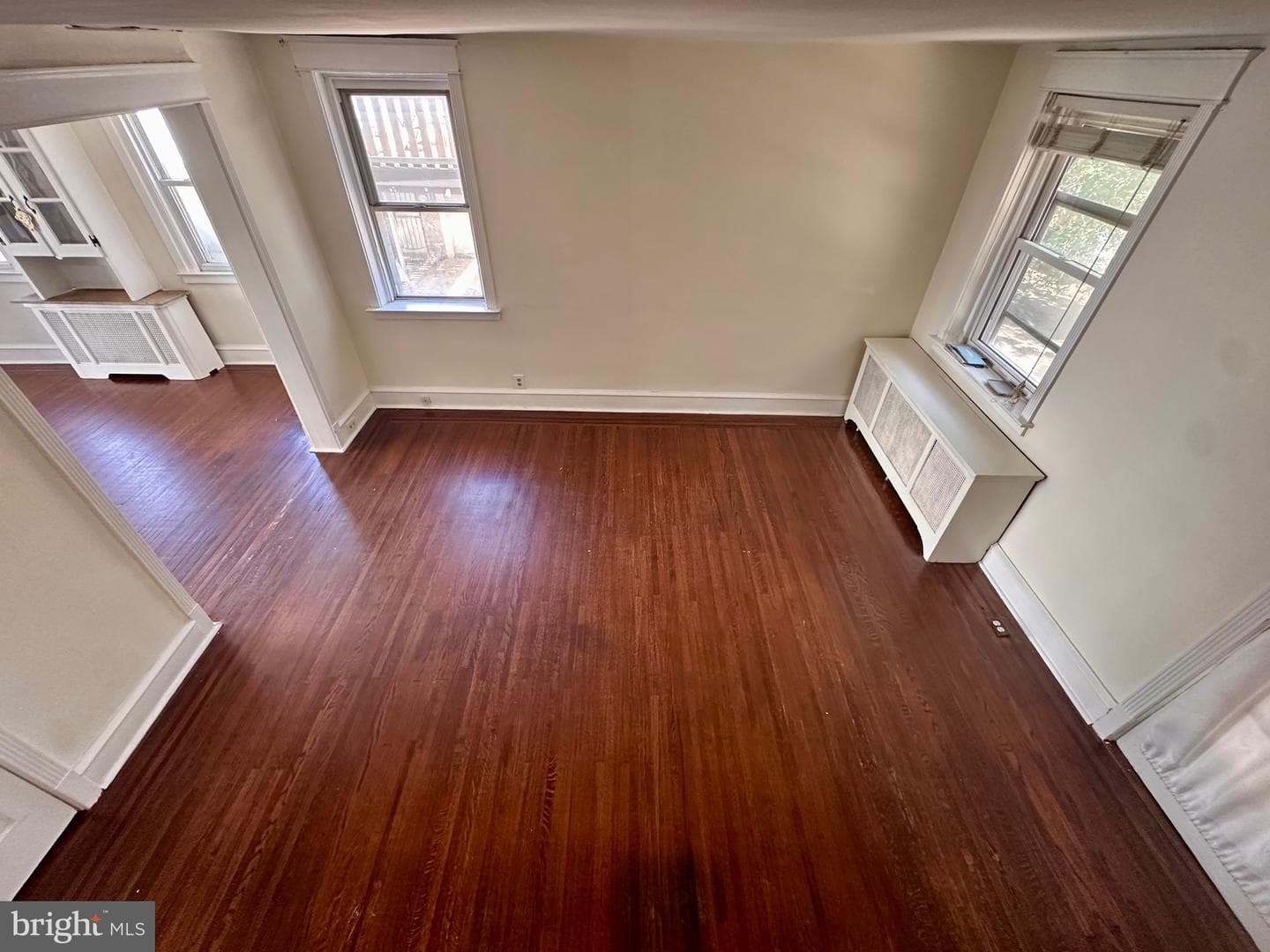 3411 Vaux Street photo 3