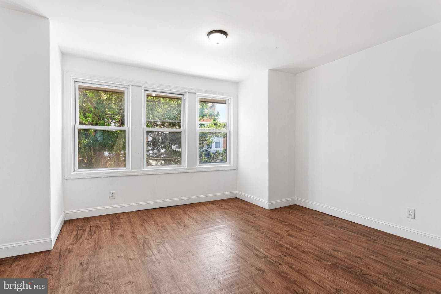 522 S Yewdall Street photo 10