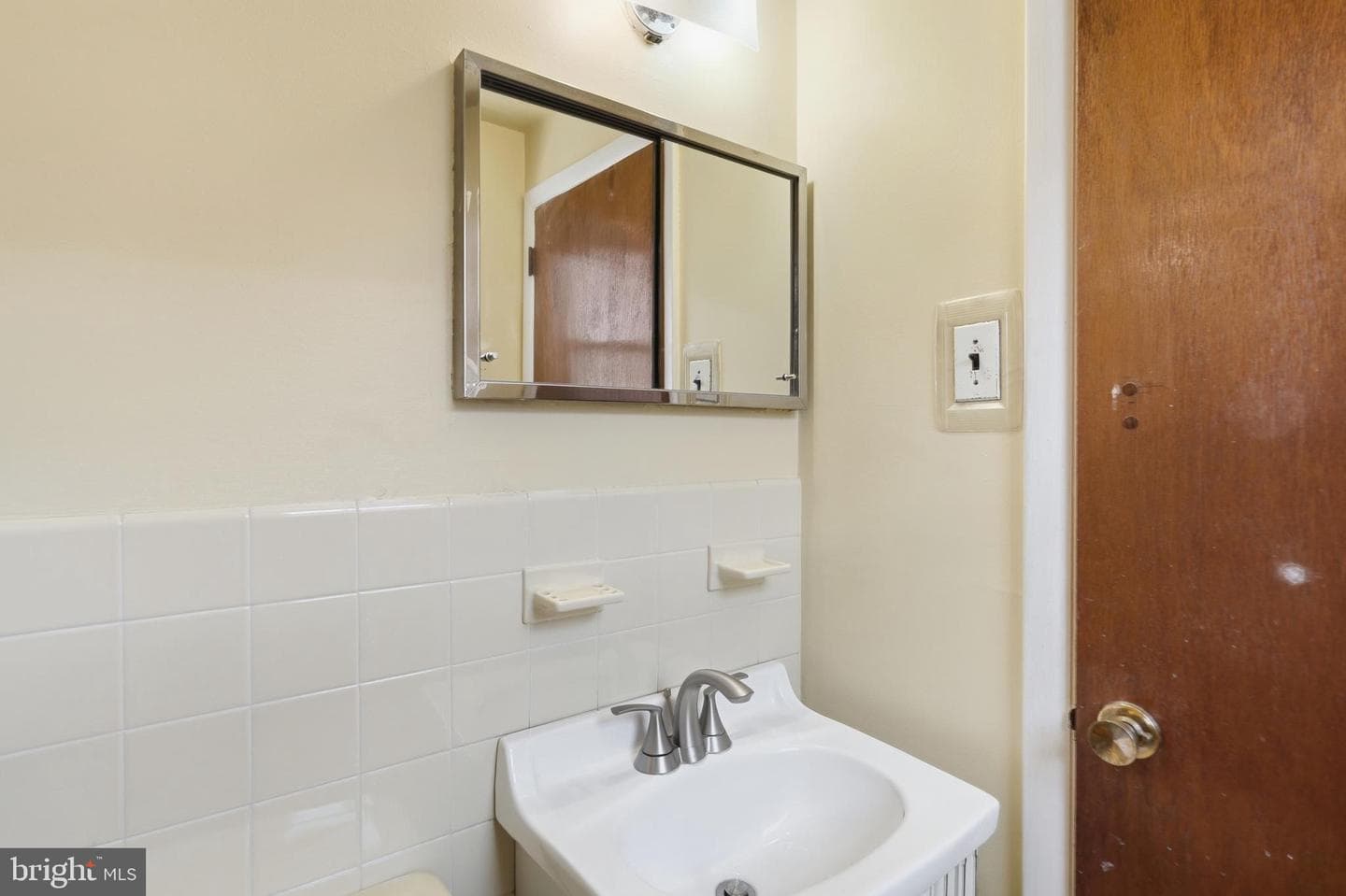 649 Lawler Street photo 21