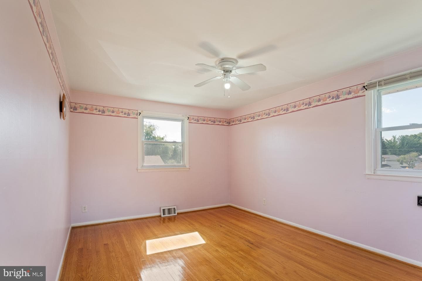 613 Oakfield Lane photo 18