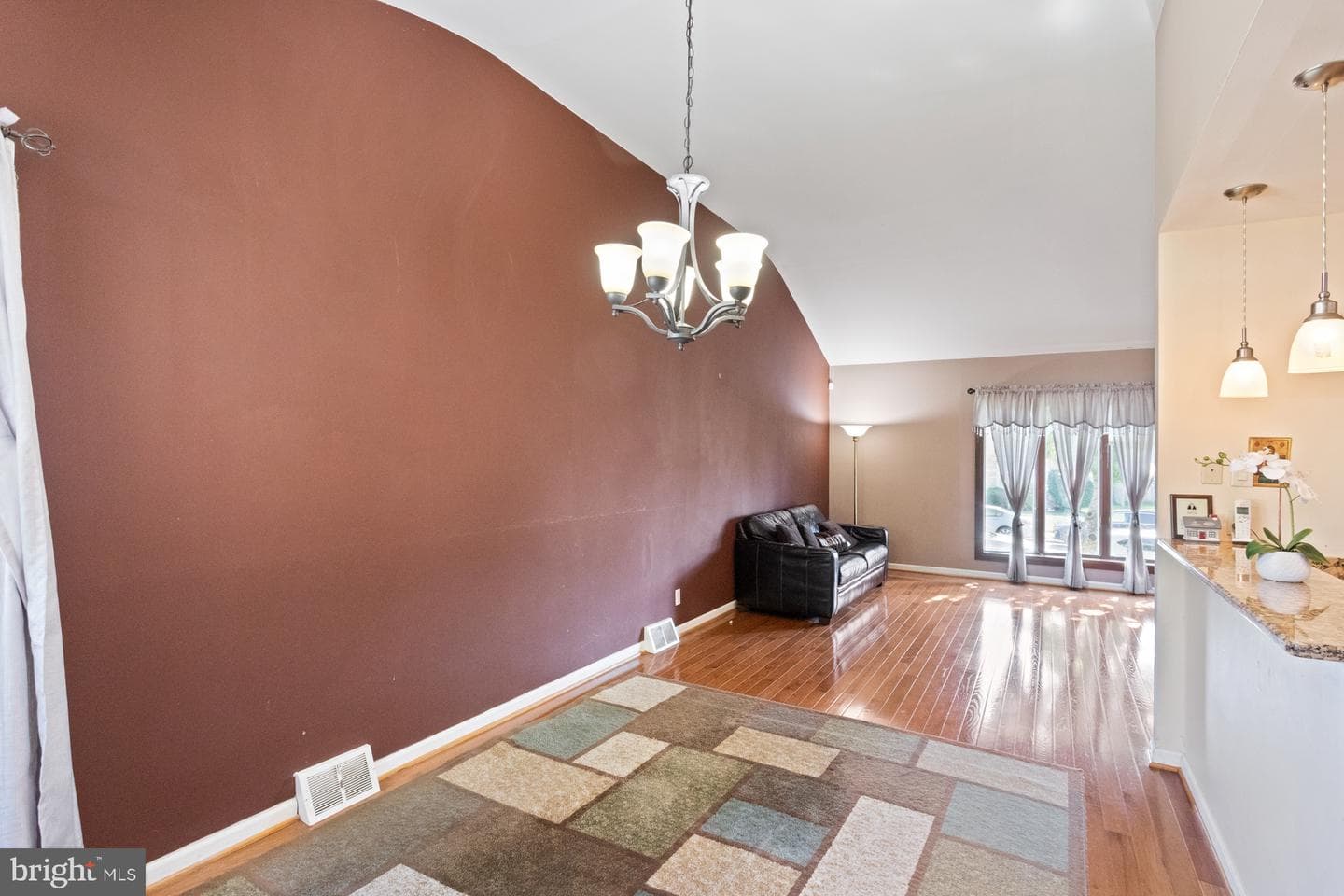 613 Oakfield Lane photo 6