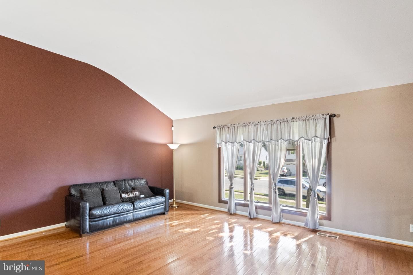 613 Oakfield Lane photo 8
