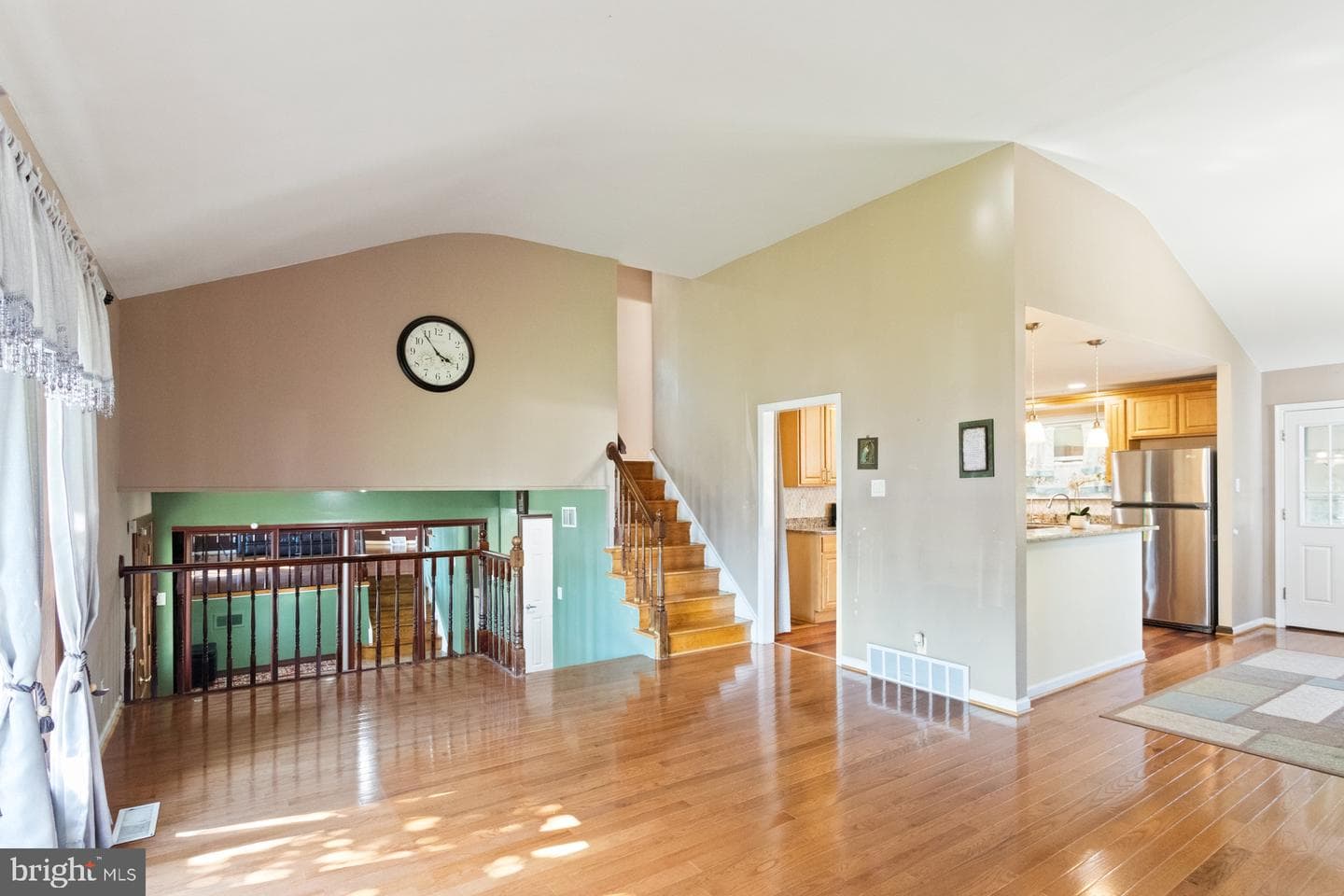 613 Oakfield Lane photo 9