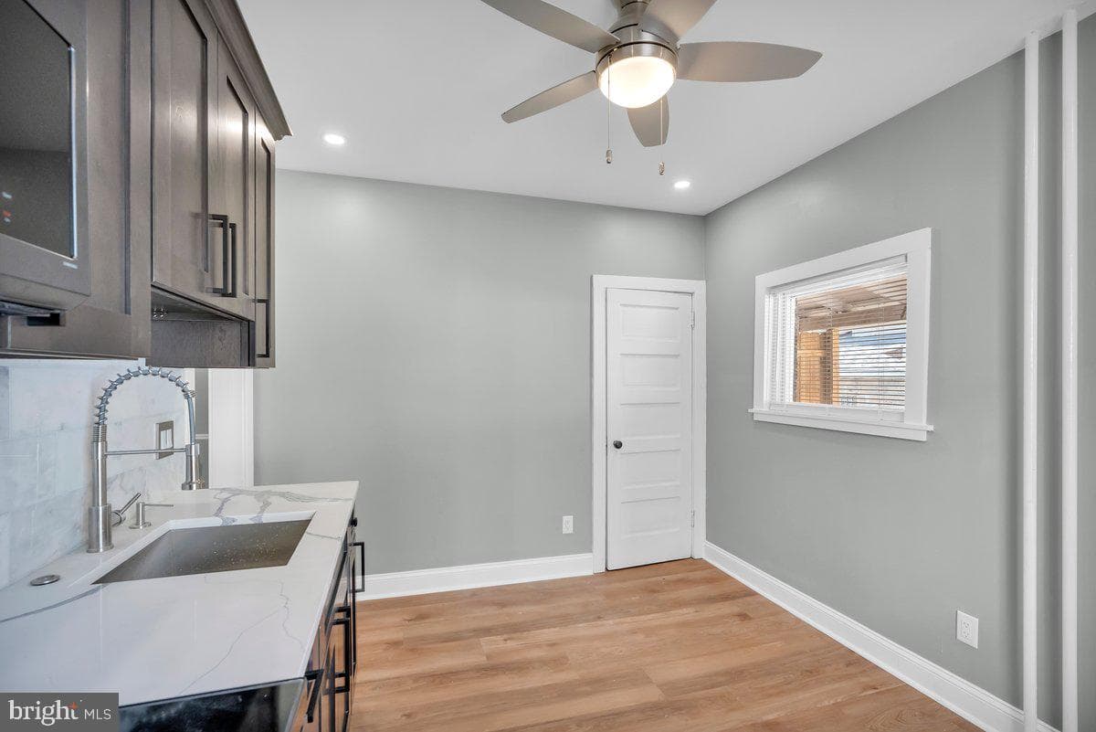 7035 Cottage Street photo 14