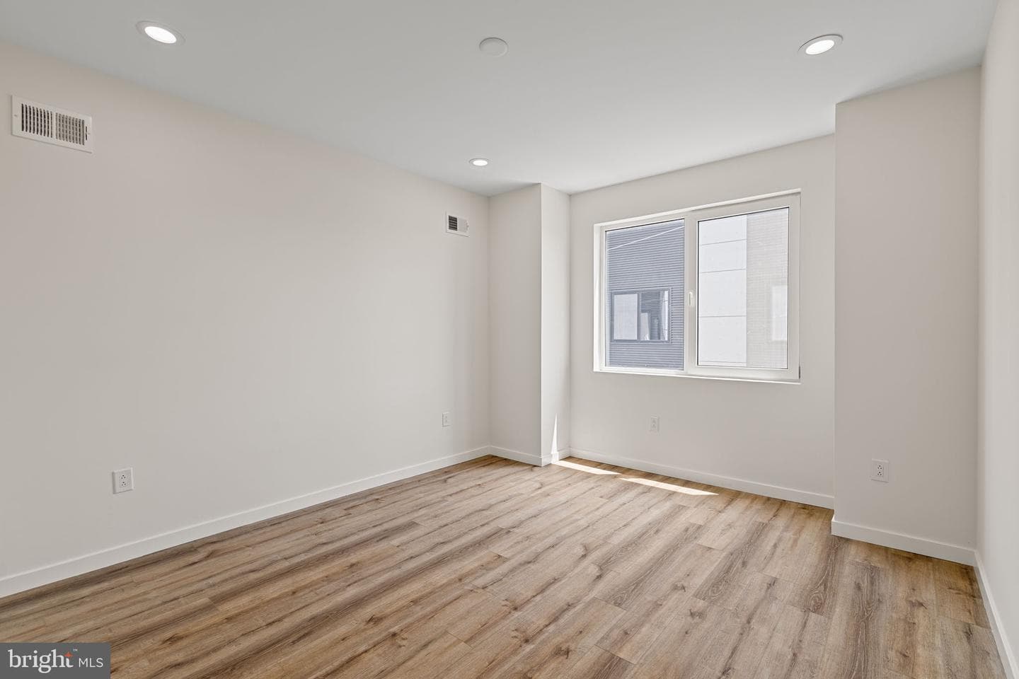 1814 N Marston Street photo 27