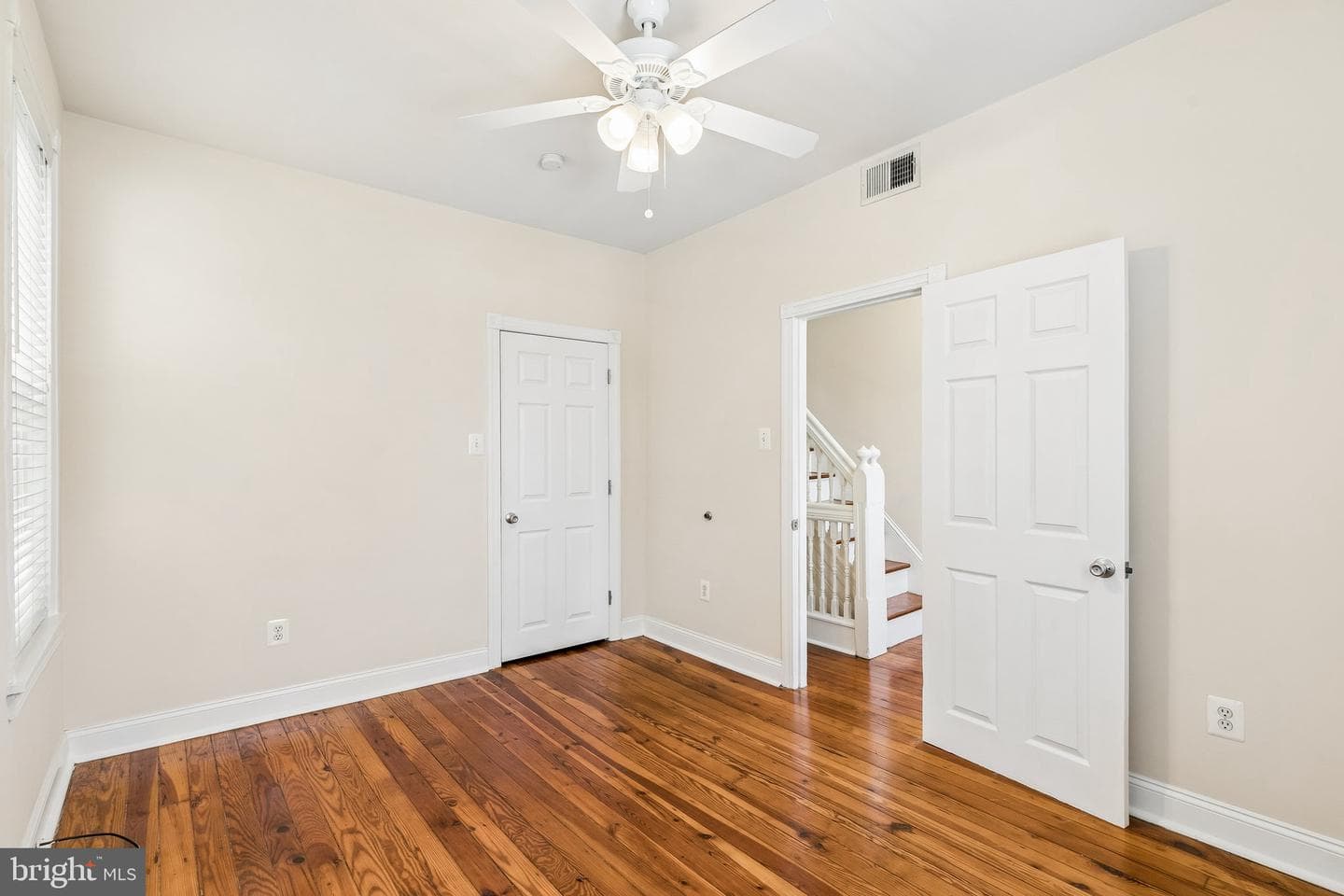 385 Conarroe Street photo 22