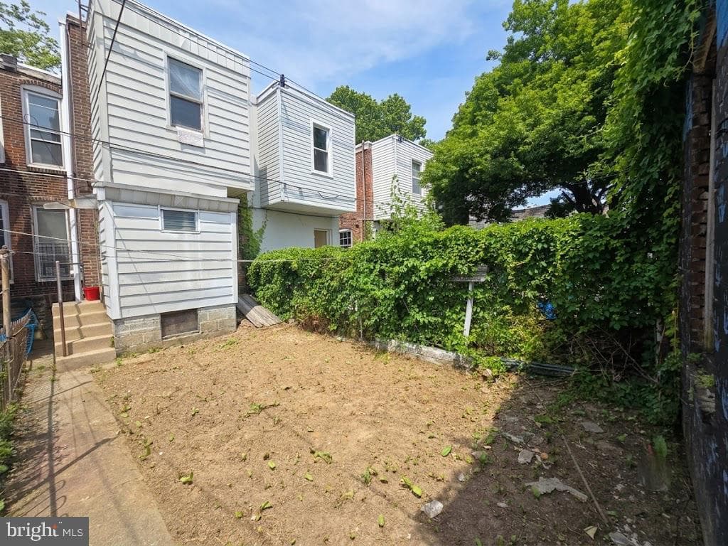 436 E Eleanor Street photo 12