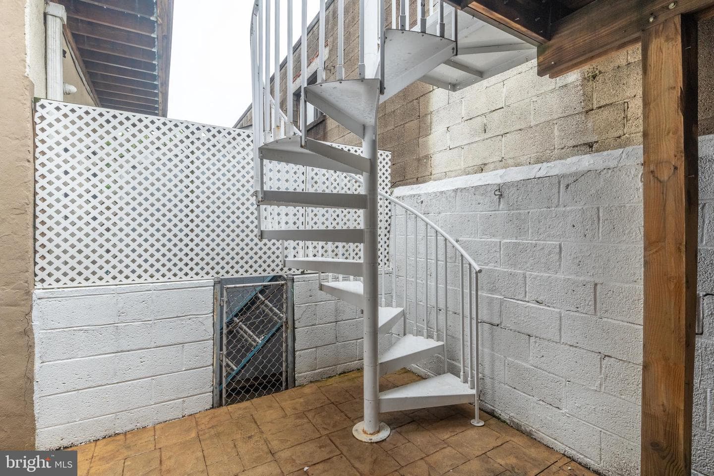1034 Marlborough Street photo 39
