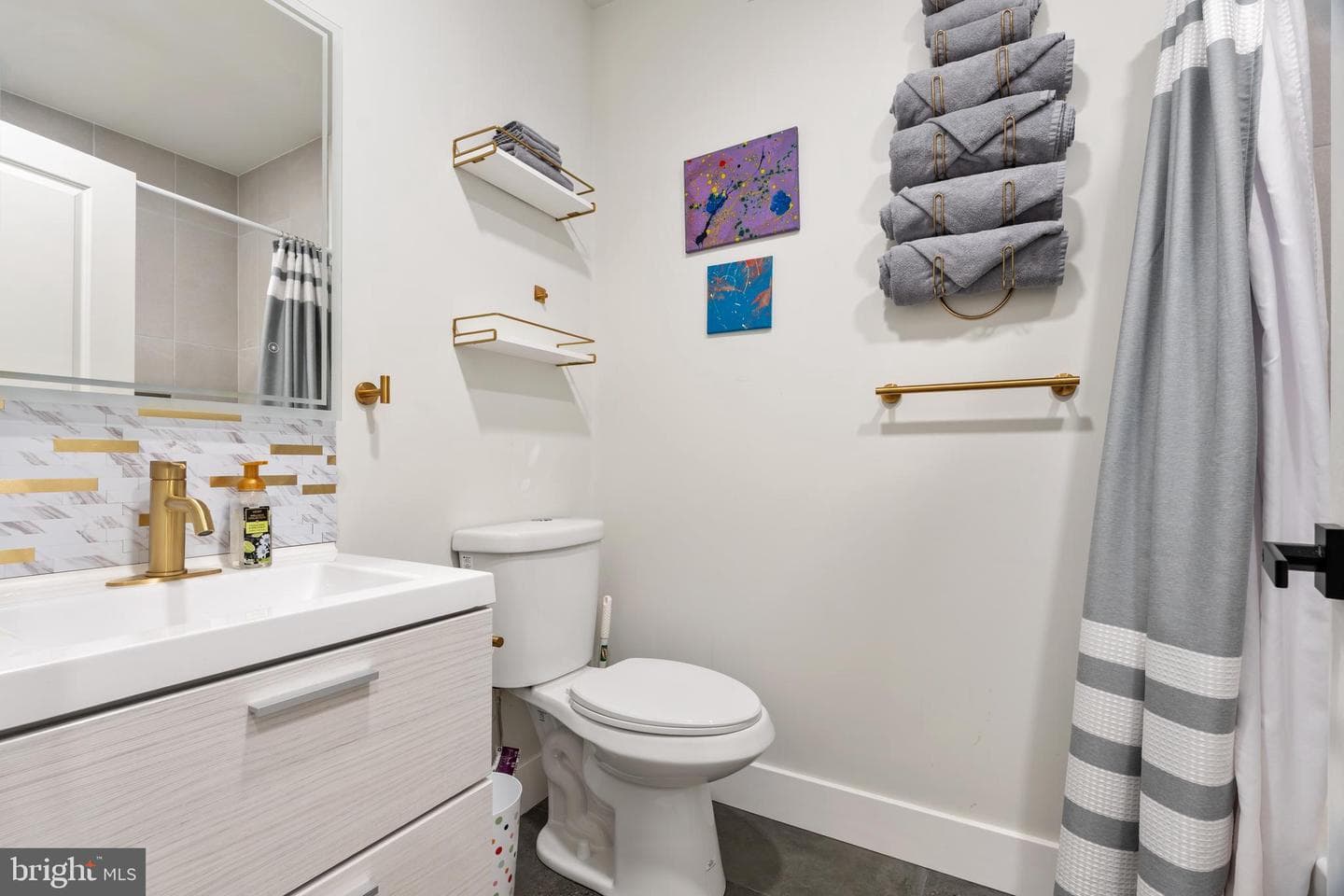 1452 N Newkirk Street photo 25
