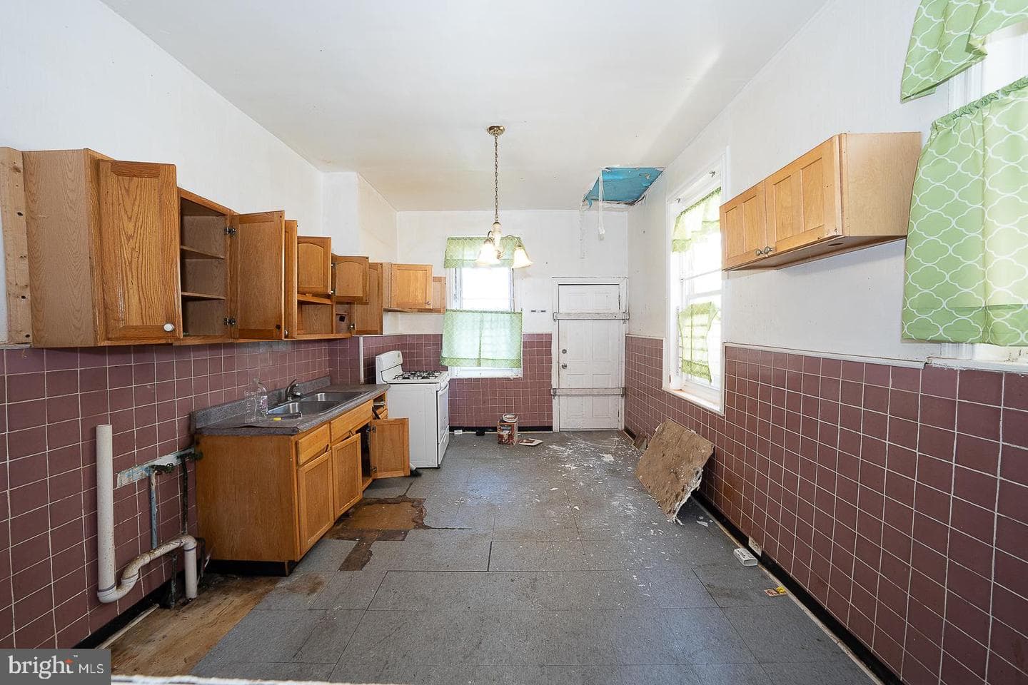 2427 W Norris Street photo 7