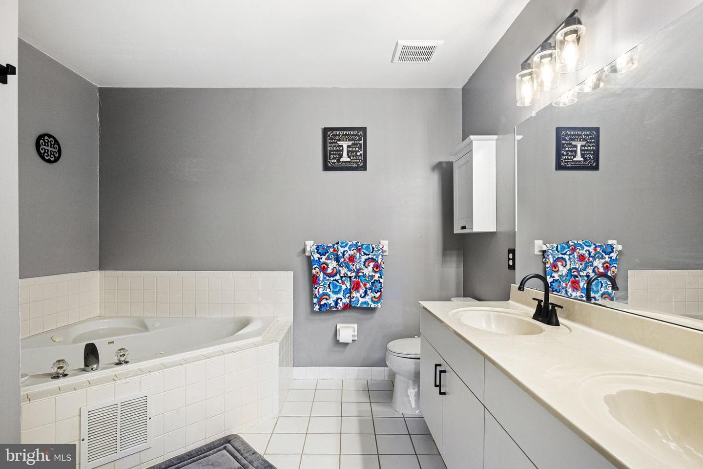 276 Ripka Street photo 21