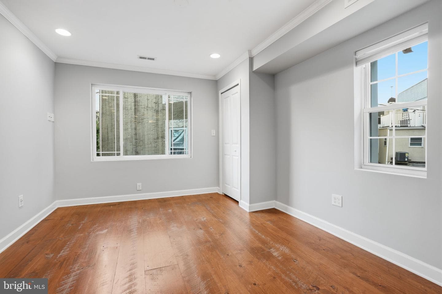2407 Grays Ferry Avenue photo 15