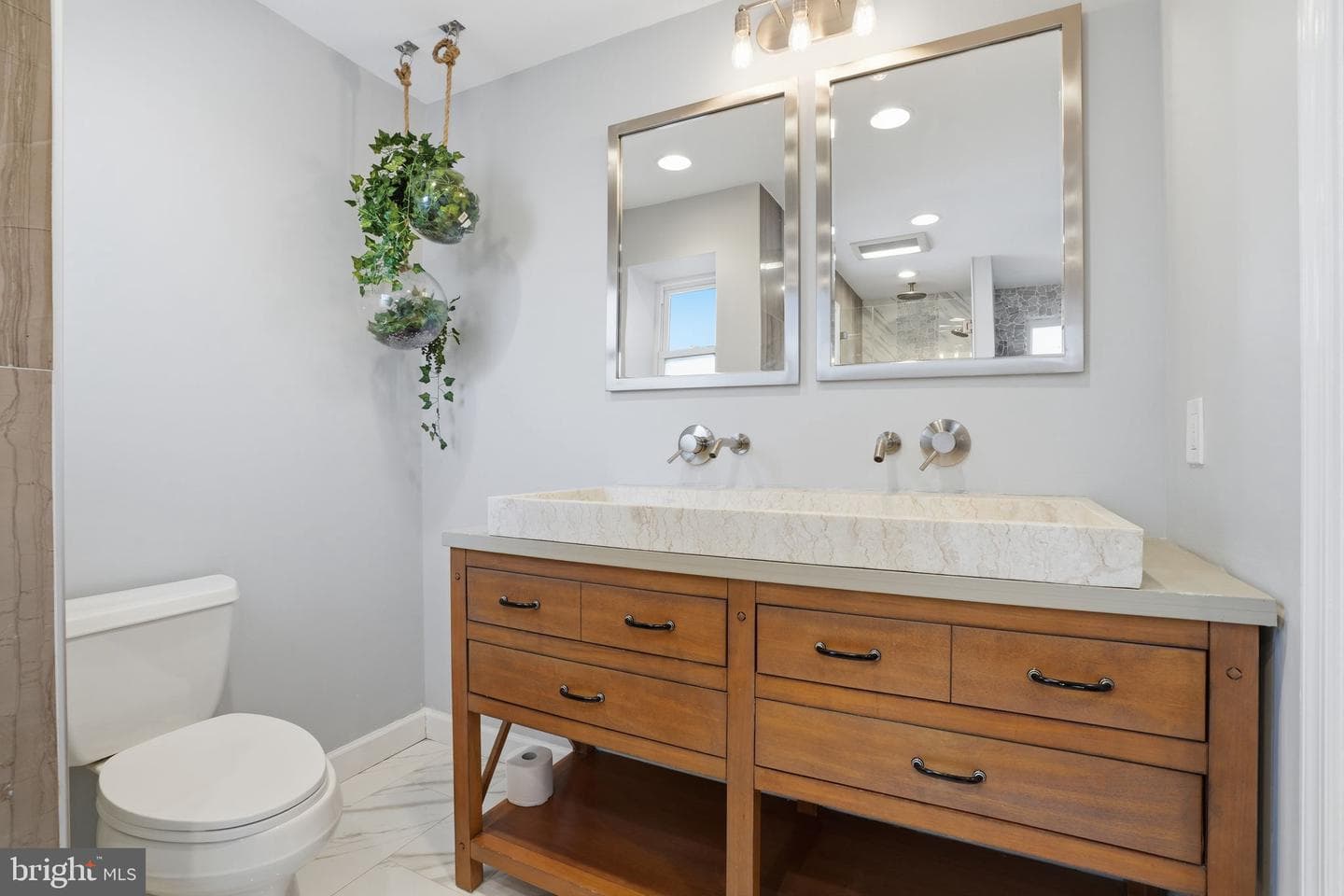 2407 Grays Ferry Avenue photo 25