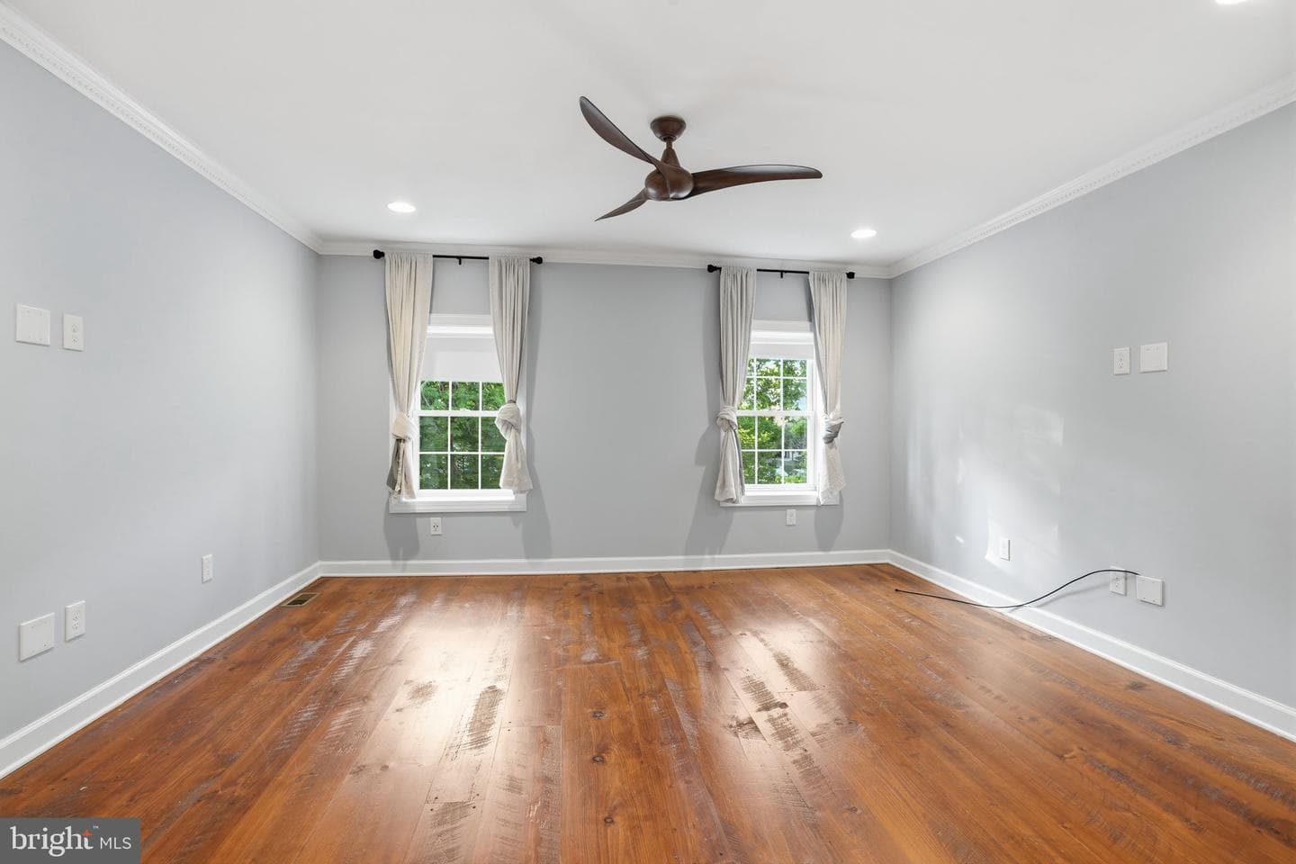 2407 Grays Ferry Avenue photo 31