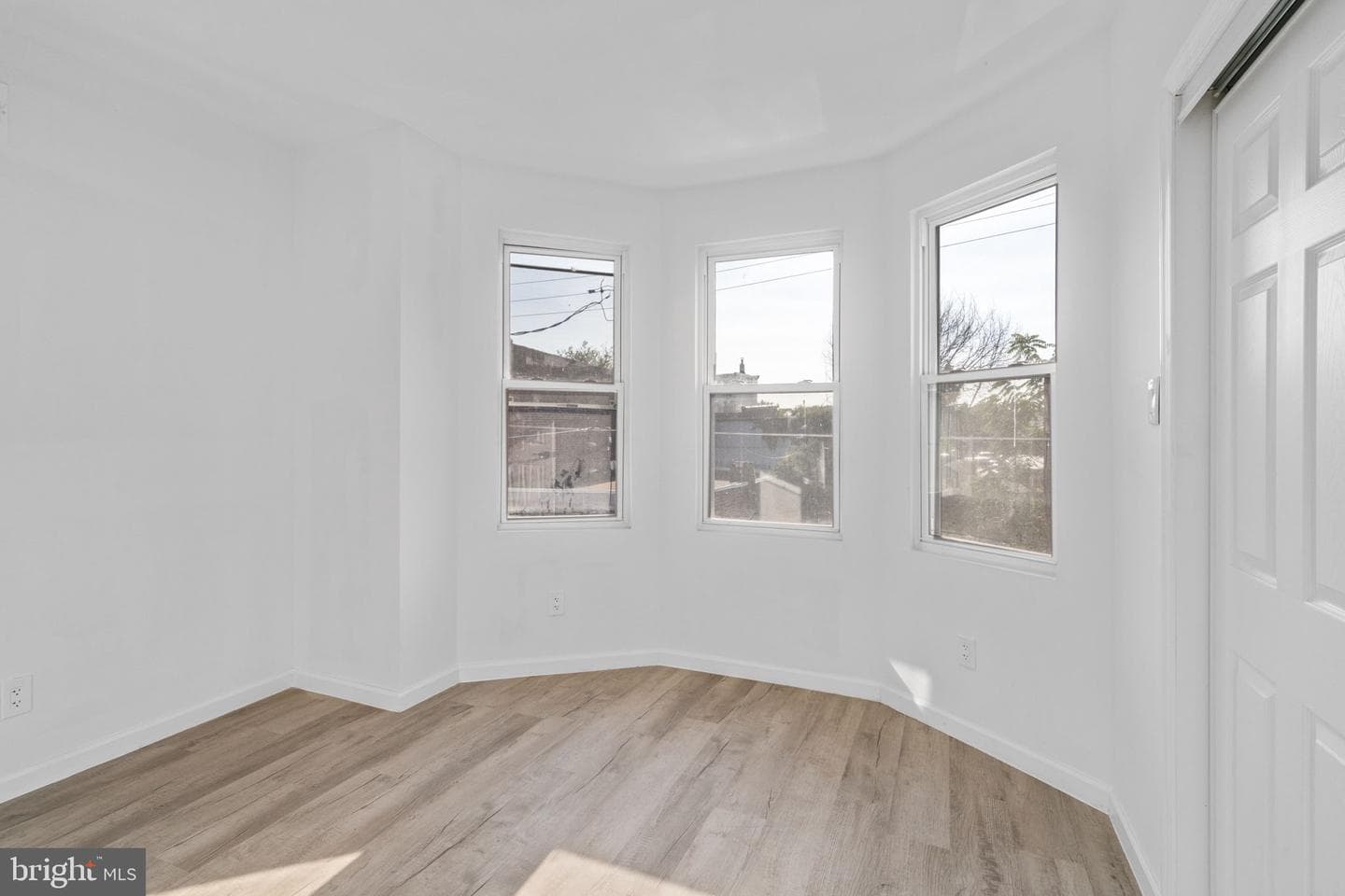 3943 Dell Street photo 11
