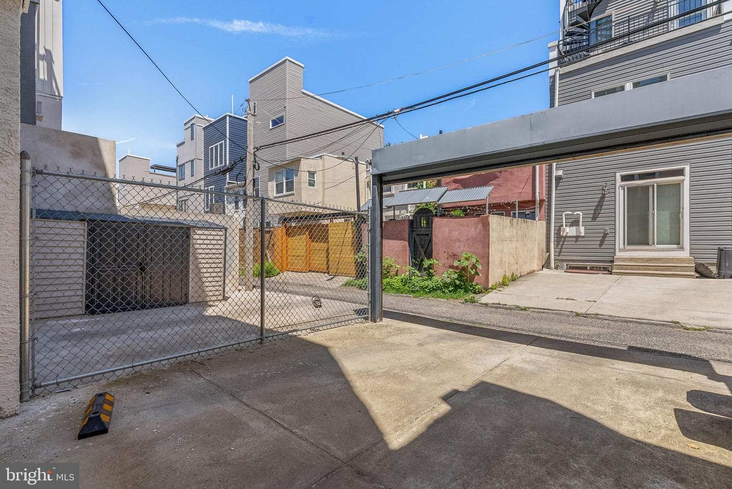 2027 Catharine Street photo 14