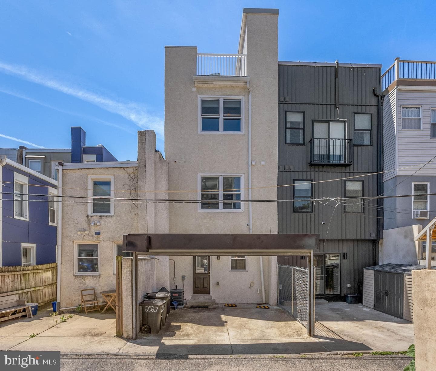 2027 Catharine Street photo 16