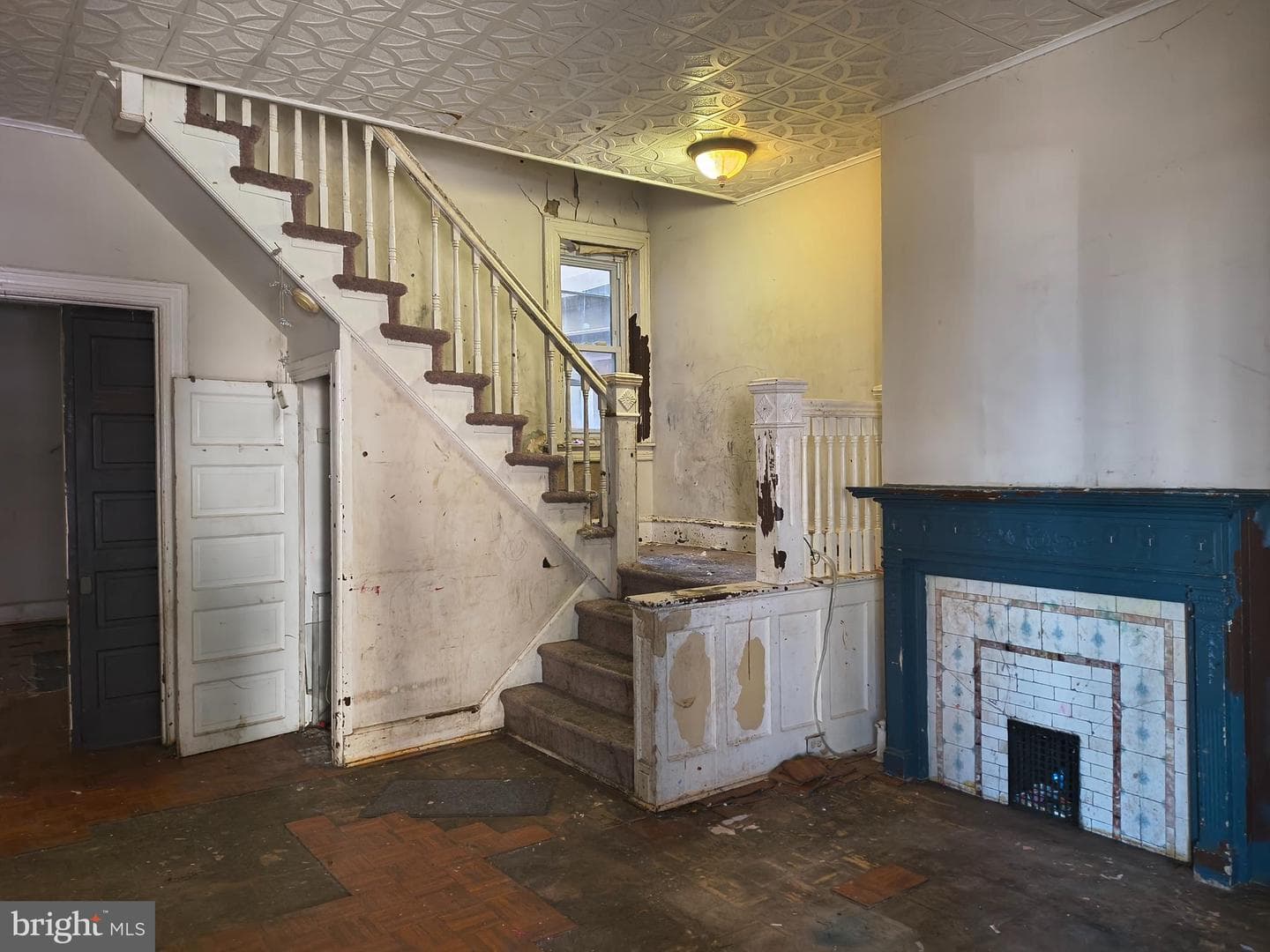 5239 Knox Street photo 2